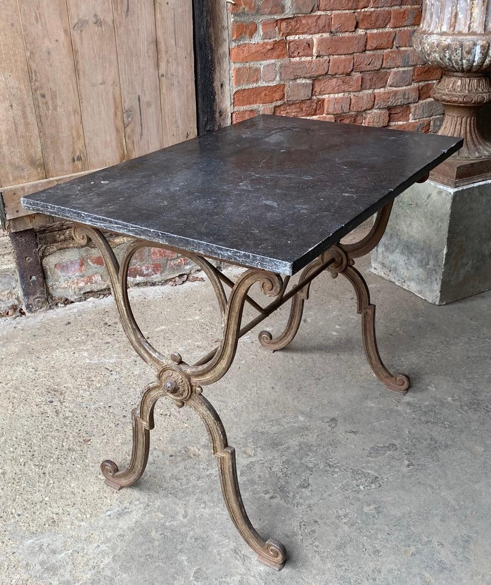 19th Century French Bistro Garden Table In Good Condition For Sale In Ongar, GB