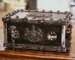 Französischer Hobnail Safe aus Bauche aus schwarzem und silbernem Gusseisen, 19. Jahrhundert