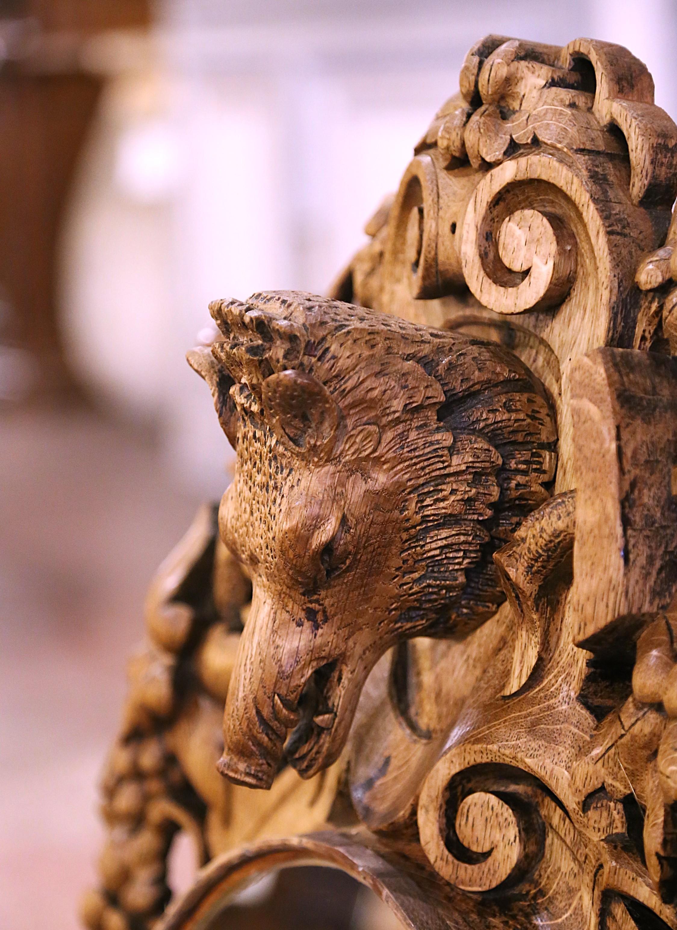 19th Century French Black Forest Carved Bleached Oak Wall Mirror with Boar Head In Excellent Condition In Dallas, TX