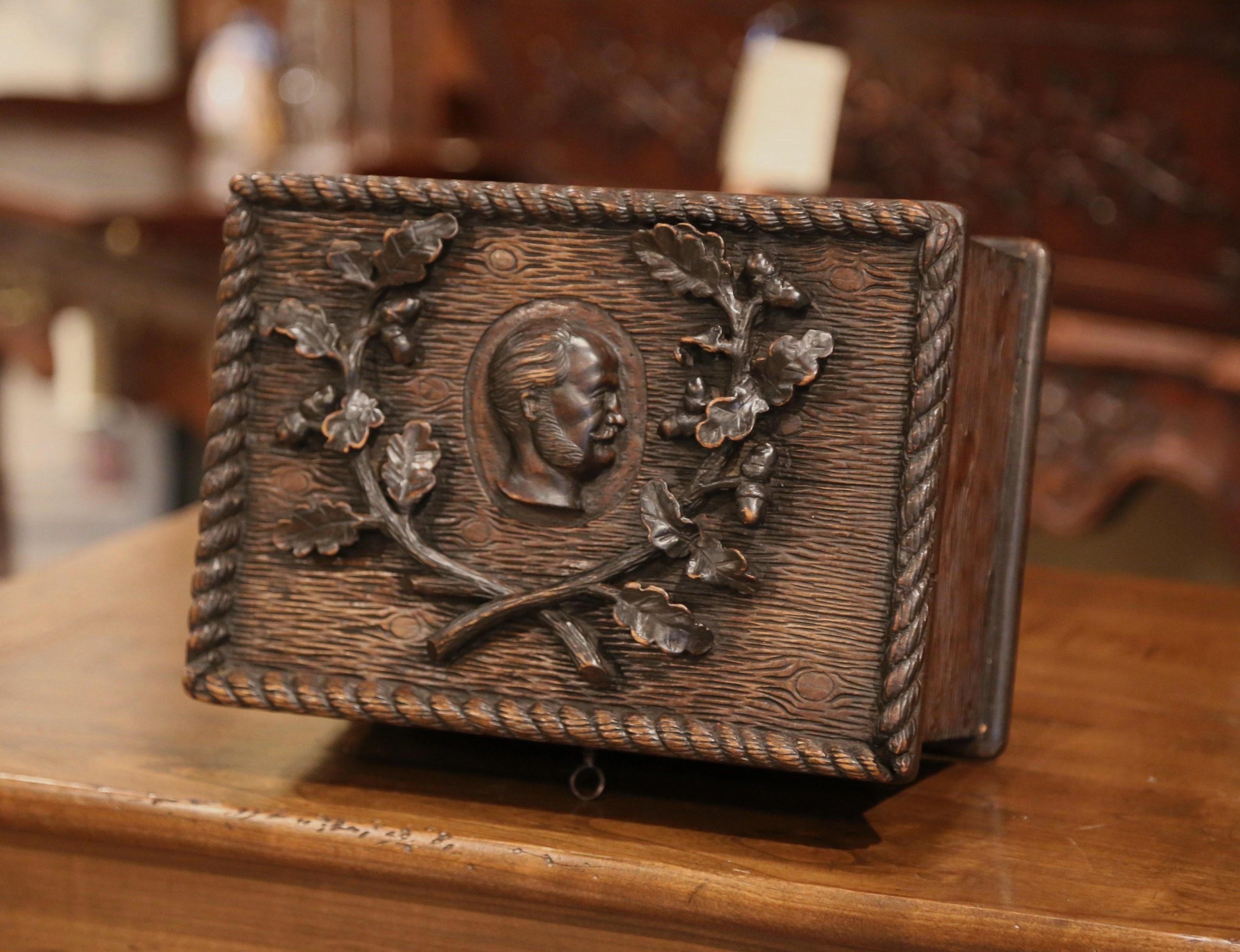 19th Century French Black Forest Carved Oak Letter Box with Foliage Decor In Excellent Condition In Dallas, TX