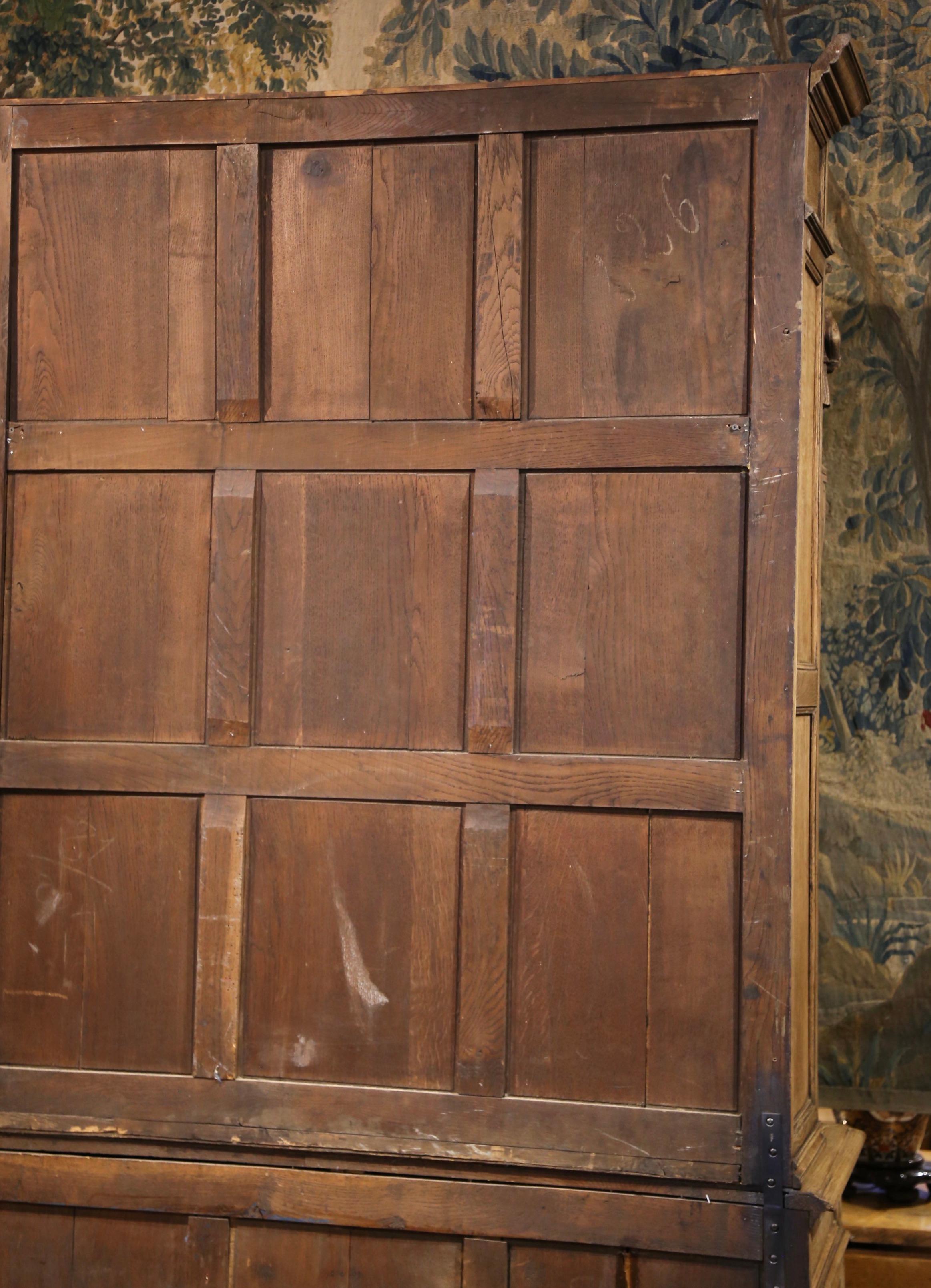 19th Century French Black Forest Carved Oak Nine-Gun Cabinet with Hunt Motifs 14