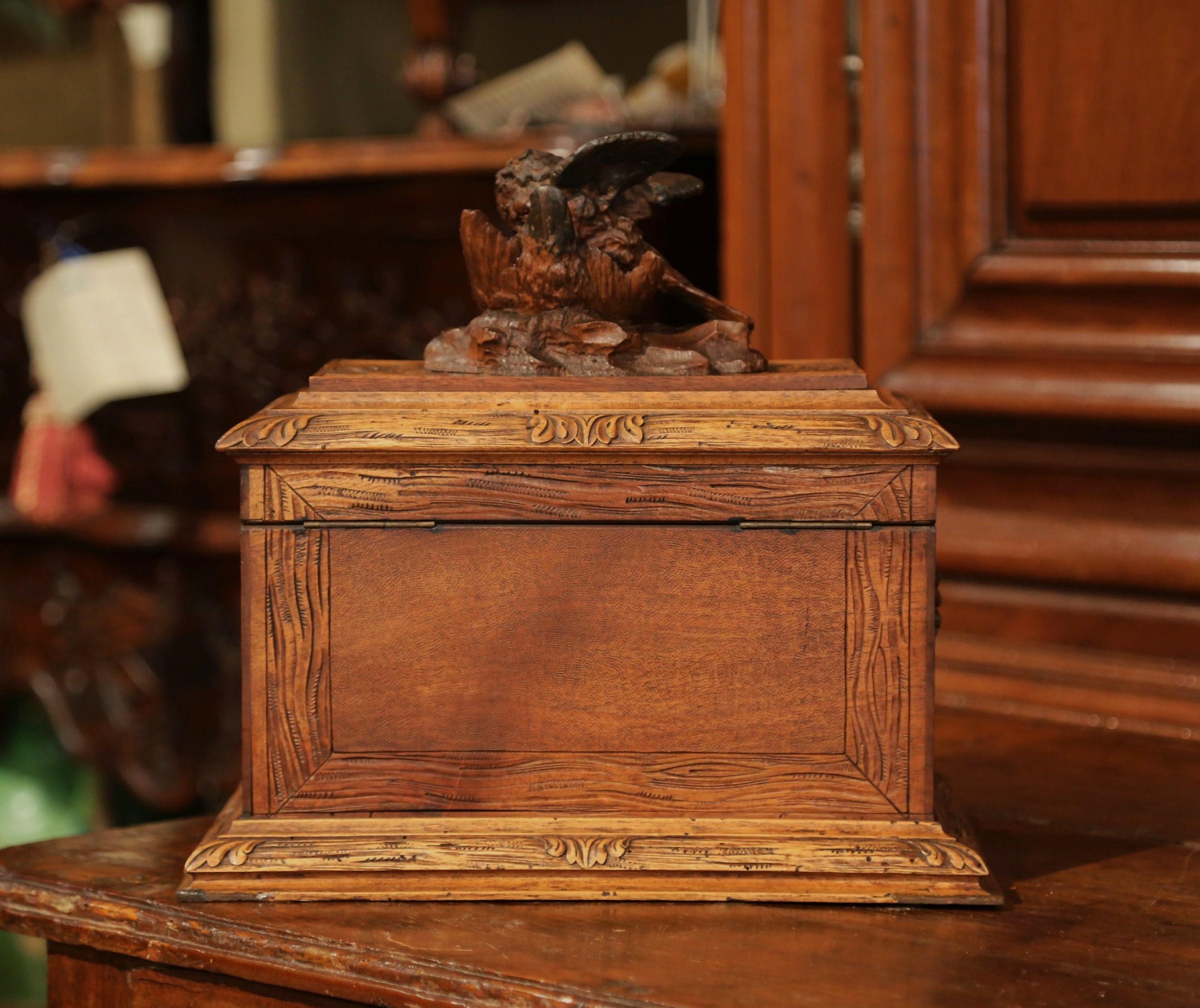 19th Century French Black Forest Carved Walnut Cave a Liqueur with Cigar Holders 9