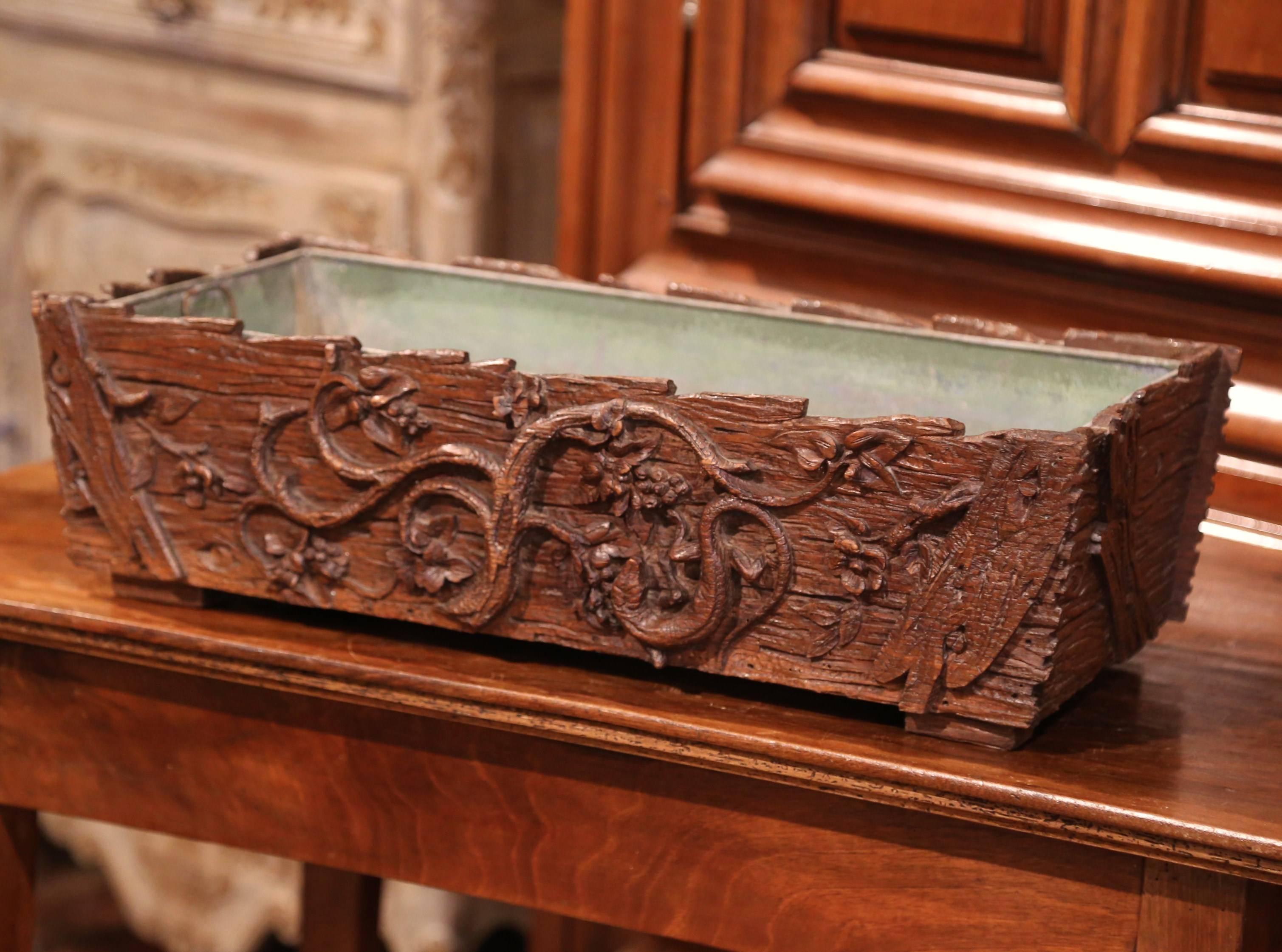 19th Century French Black Forest Carved Walnut Jardinière with Zinc Liner In Excellent Condition For Sale In Dallas, TX