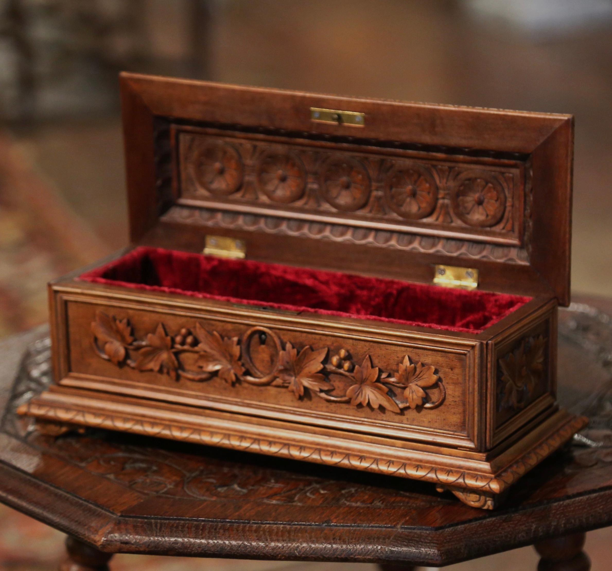 19th Century French Black Forest Carved Walnut Jewelry Box with Bird Motifs 4