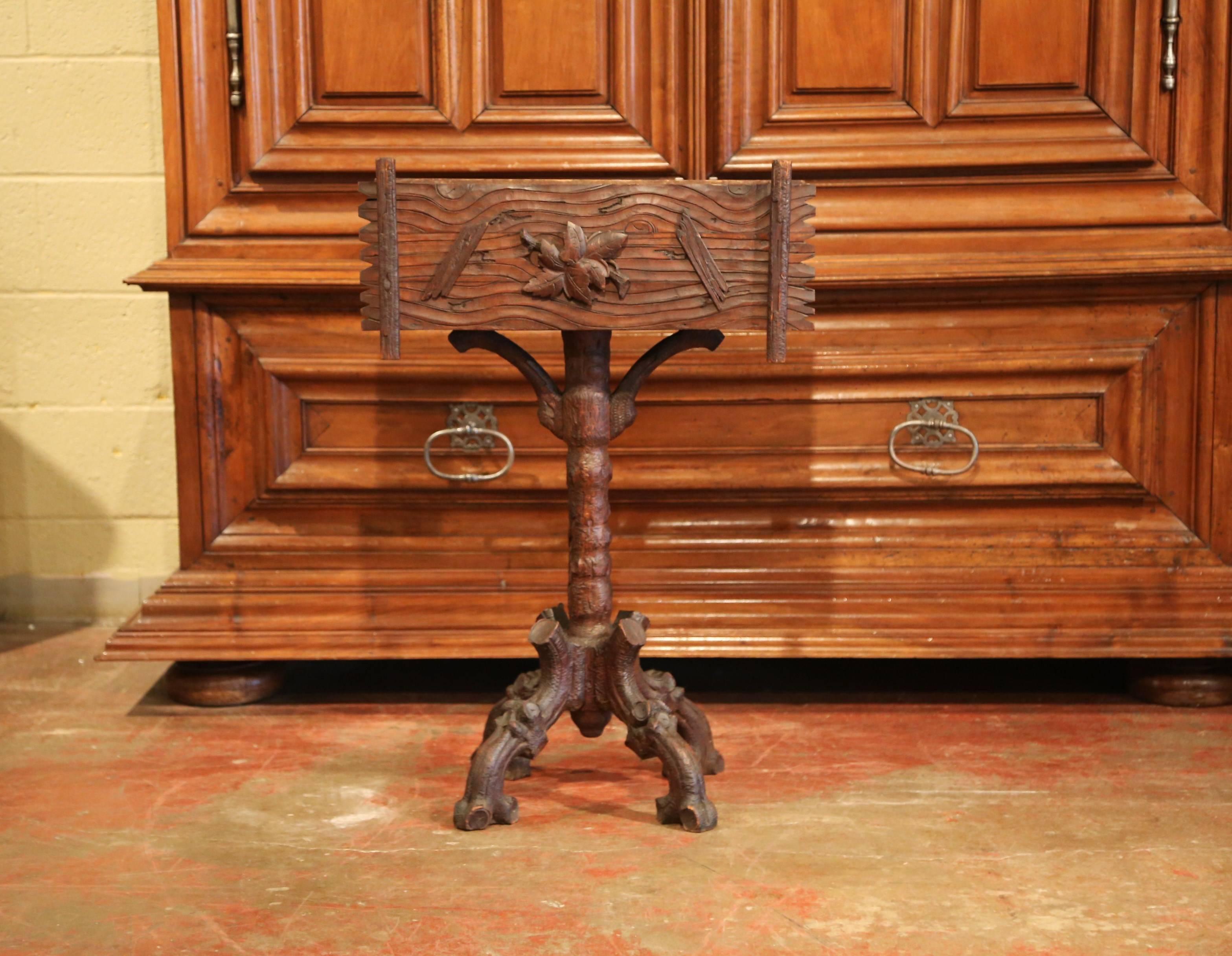 19th Century French Black Forest Carved Walnut Pedestal Plant Stand with Grapes 5