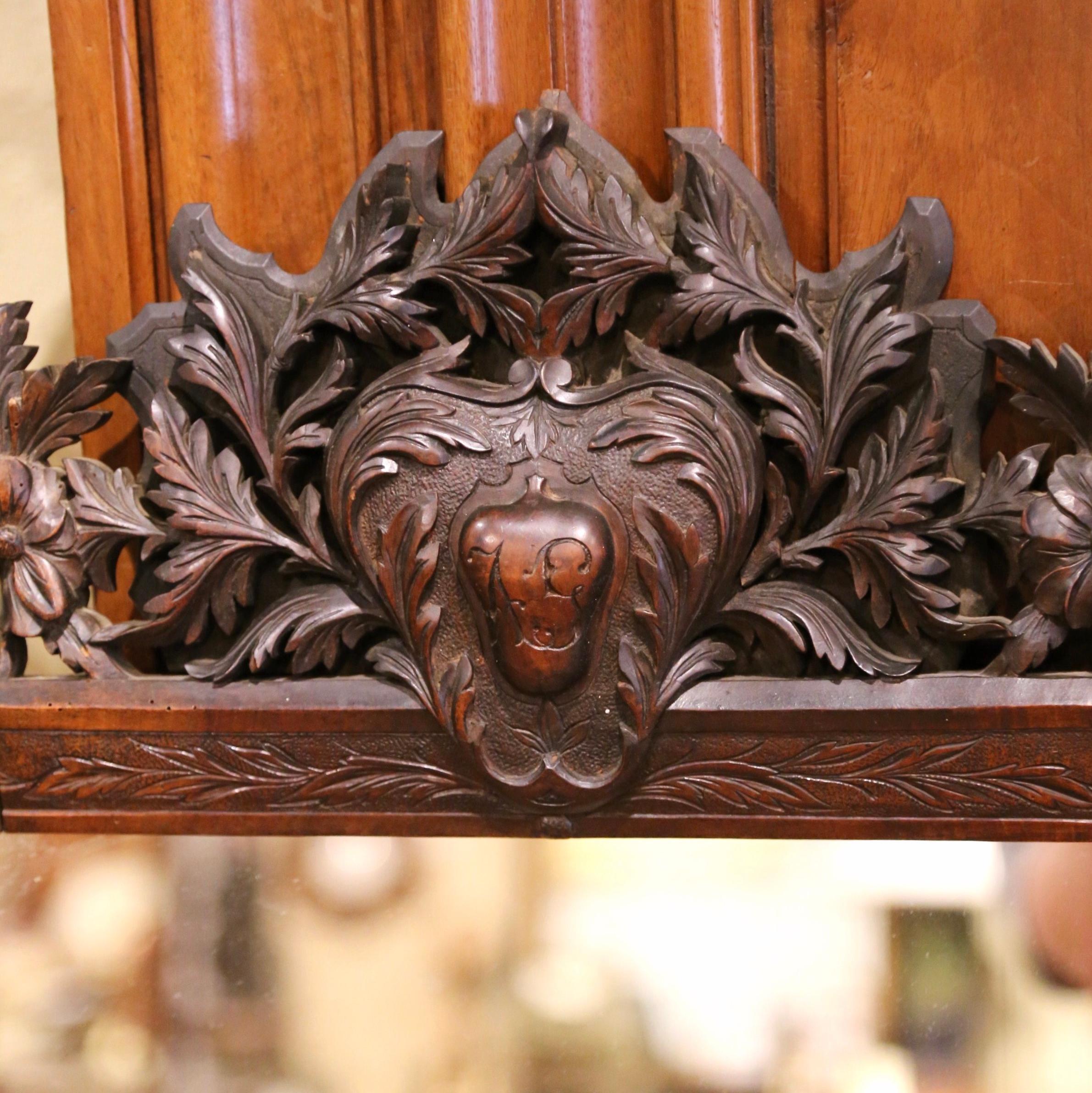 19th Century French Black Forest Carved Walnut Wall Mirror with Foliage Motifs 1