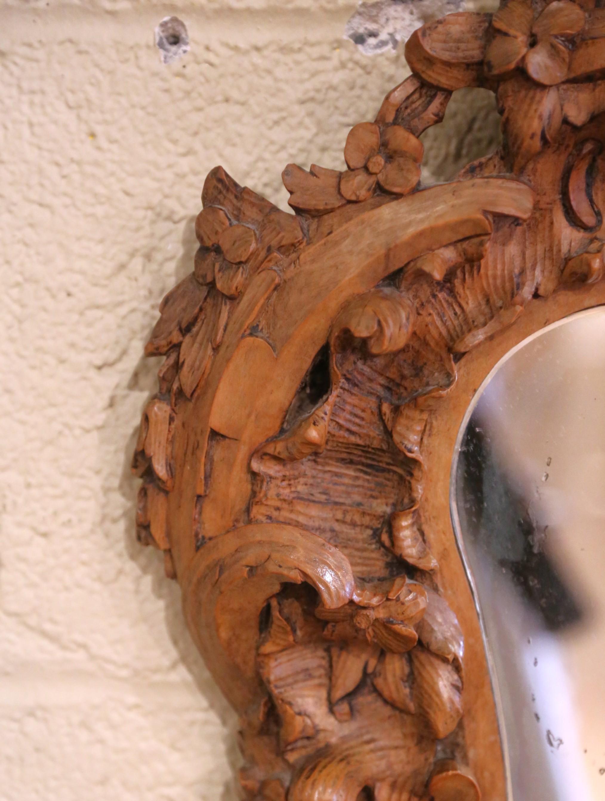 19th Century French Black Forest Carved Walnut Wall Mirror with Foliage Motifs For Sale 2