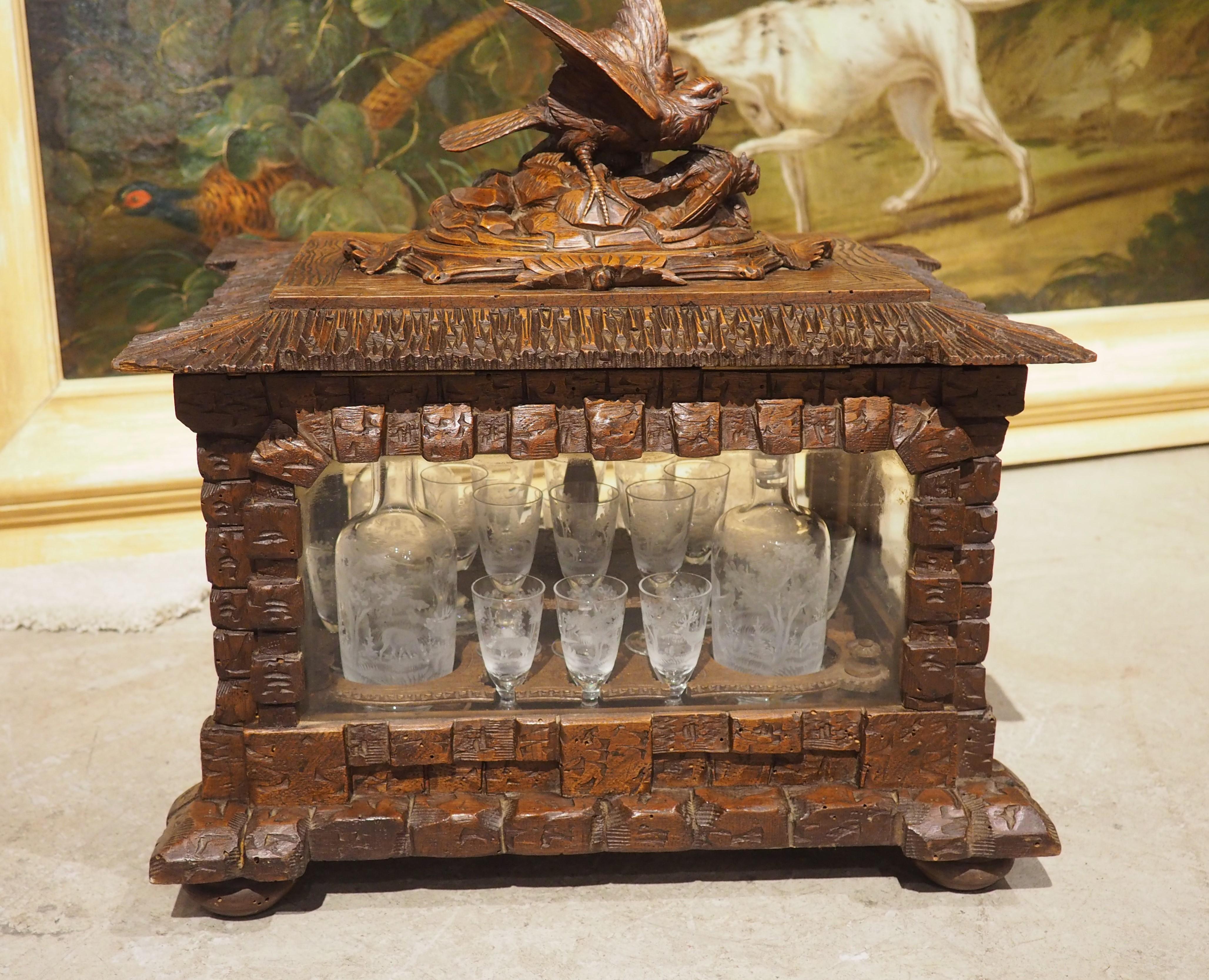 Französischer Black Forest Cave A Likör des 19. Jahrhunderts mit Jagdmotiven aus geätztem Glas im Angebot 7