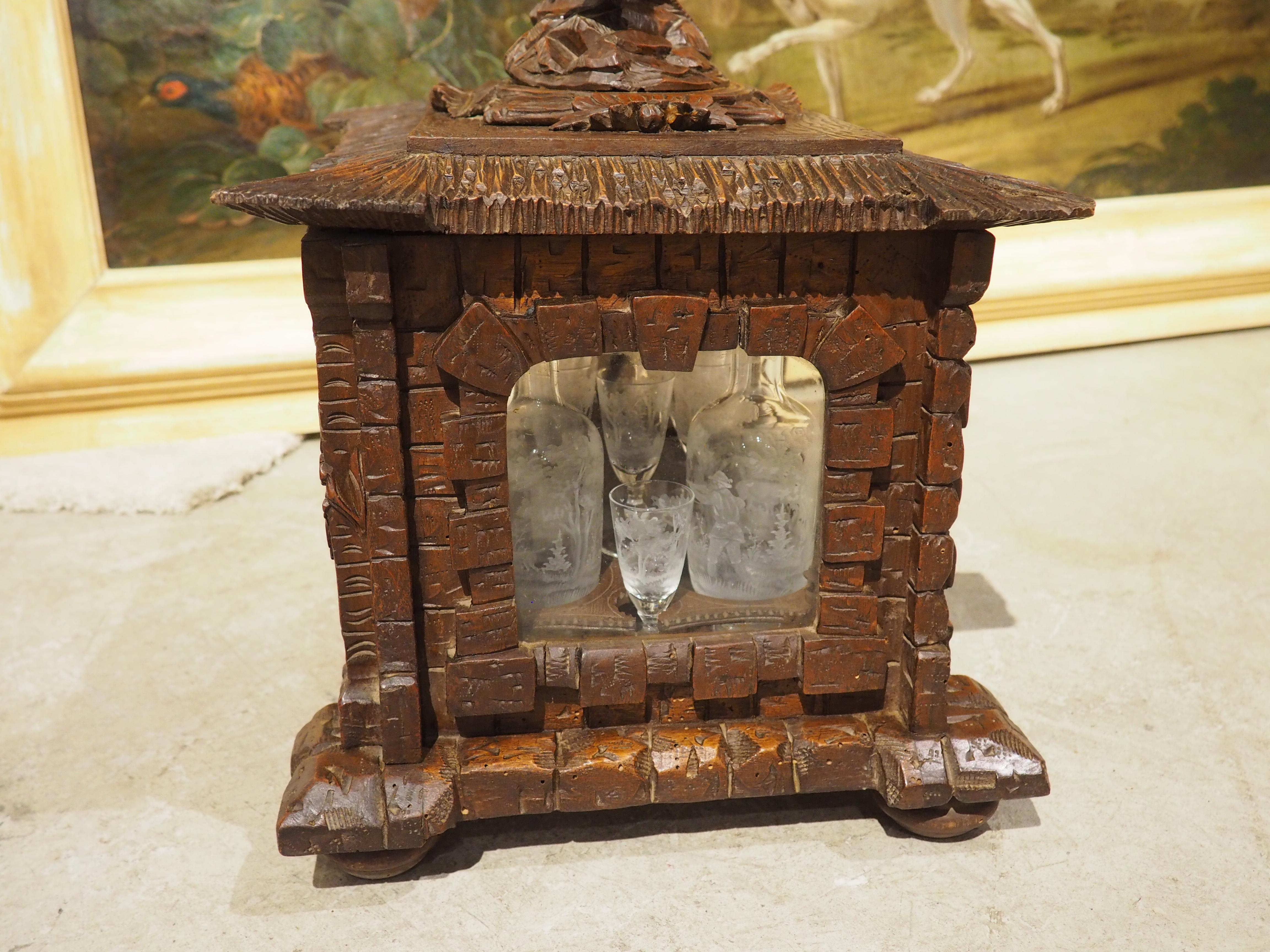 Französischer Black Forest Cave A Likör des 19. Jahrhunderts mit Jagdmotiven aus geätztem Glas im Angebot 8