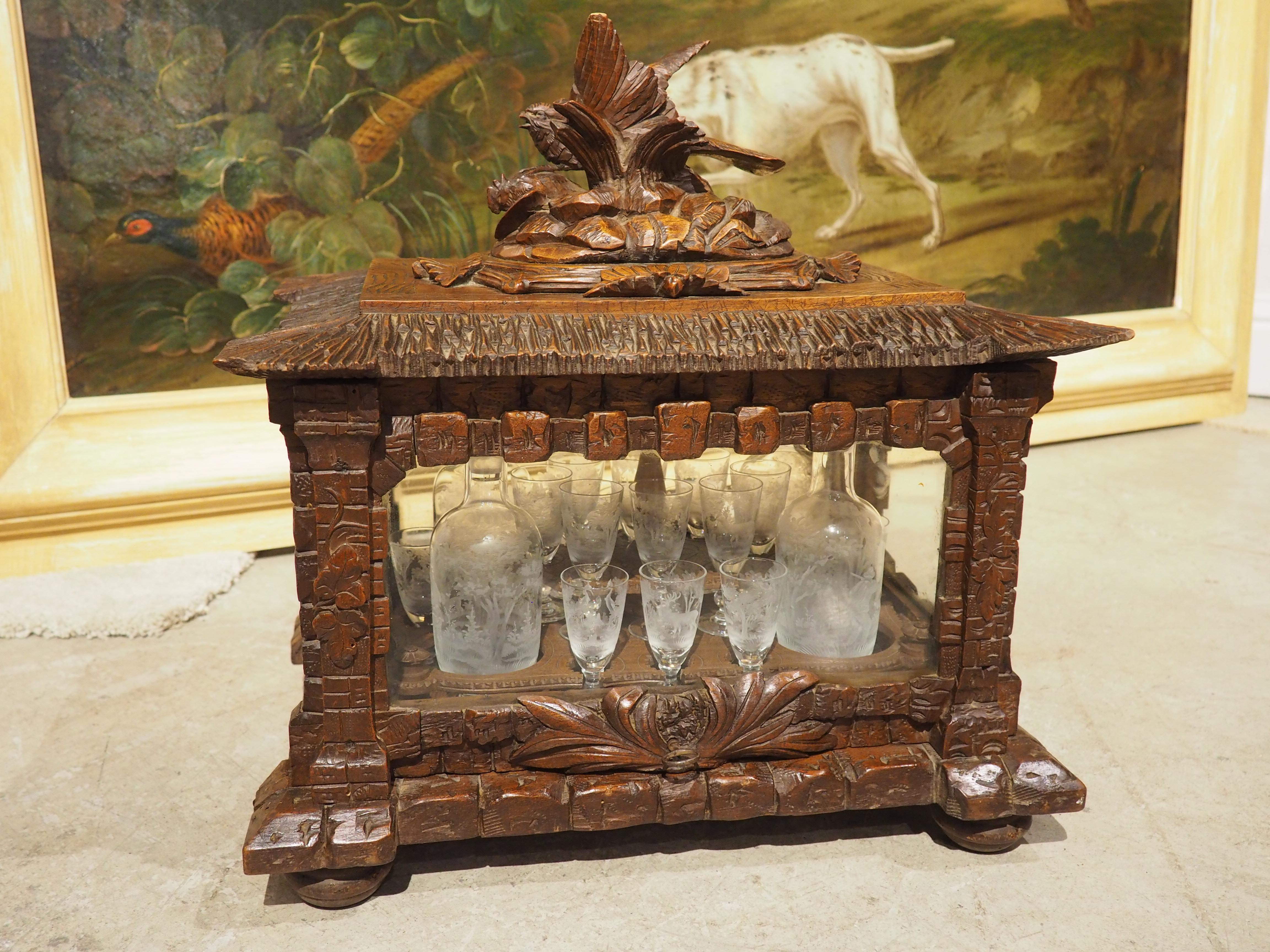 Französischer Black Forest Cave A Likör des 19. Jahrhunderts mit Jagdmotiven aus geätztem Glas im Angebot 9