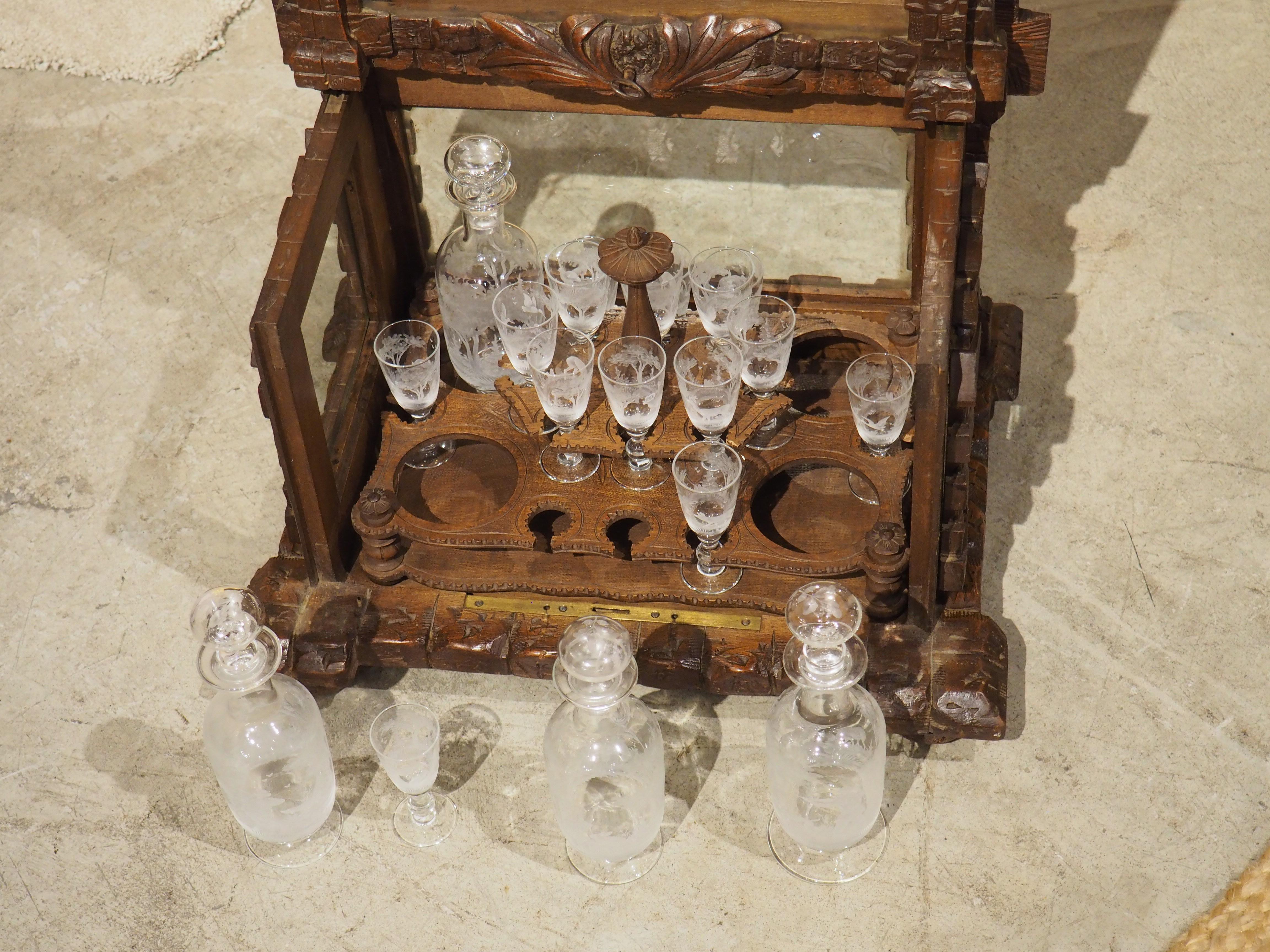 Französischer Black Forest Cave A Likör des 19. Jahrhunderts mit Jagdmotiven aus geätztem Glas (Schwarzwald) im Angebot