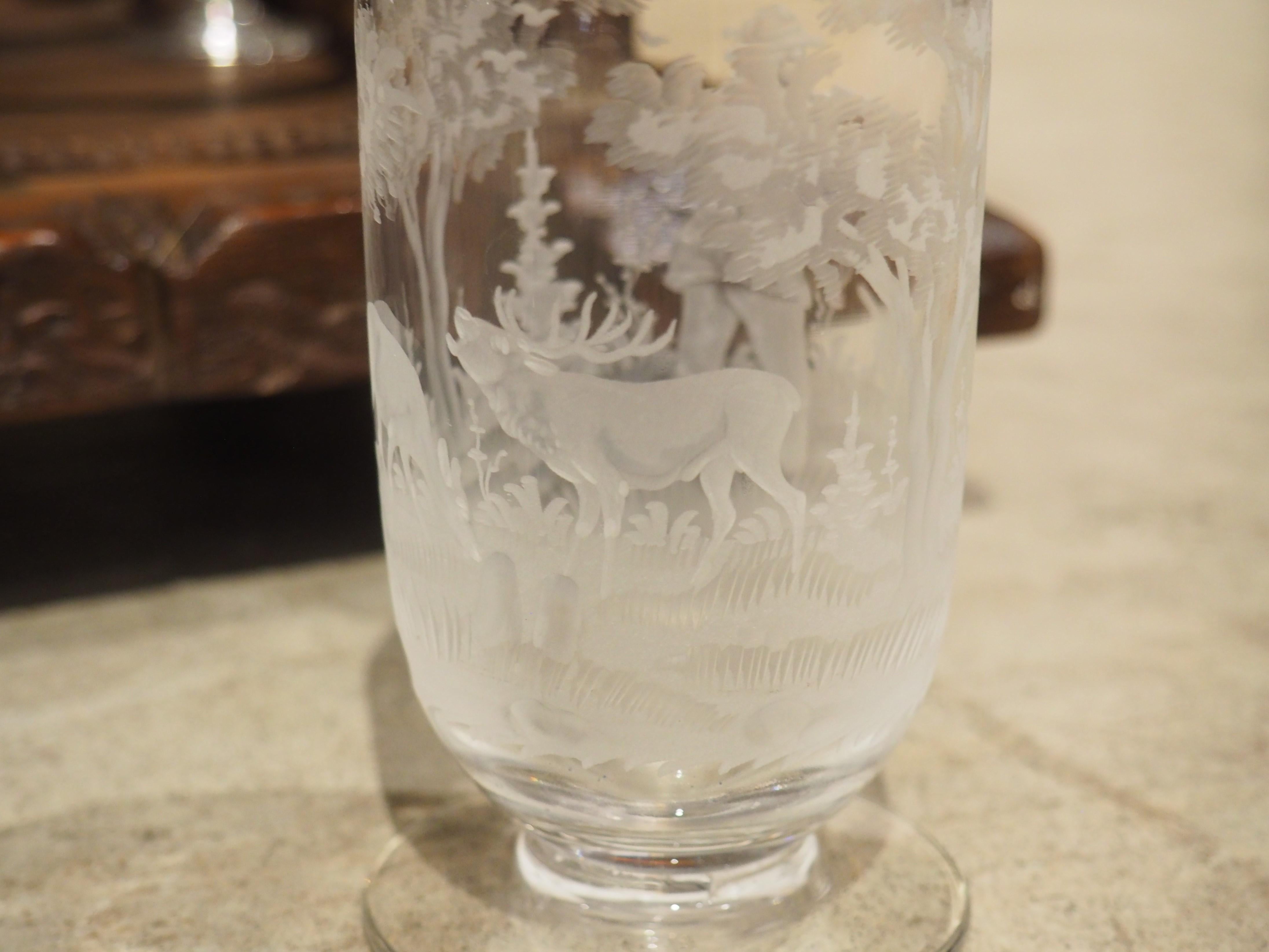 Französischer Black Forest Cave A Likör des 19. Jahrhunderts mit Jagdmotiven aus geätztem Glas im Angebot 1