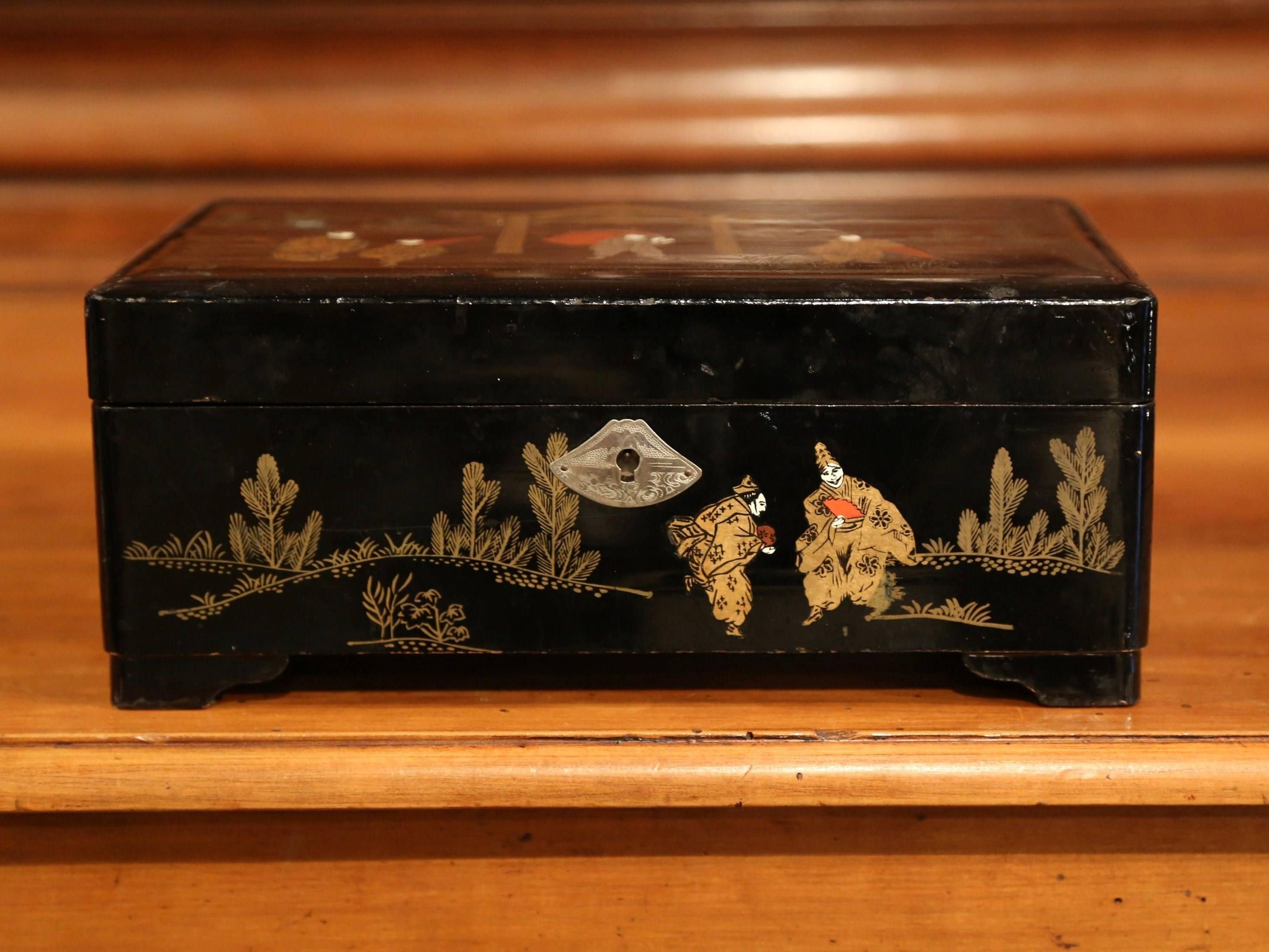 Napoleon III 19th Century French Black Lacquered Chinoiserie Make Up Music Box