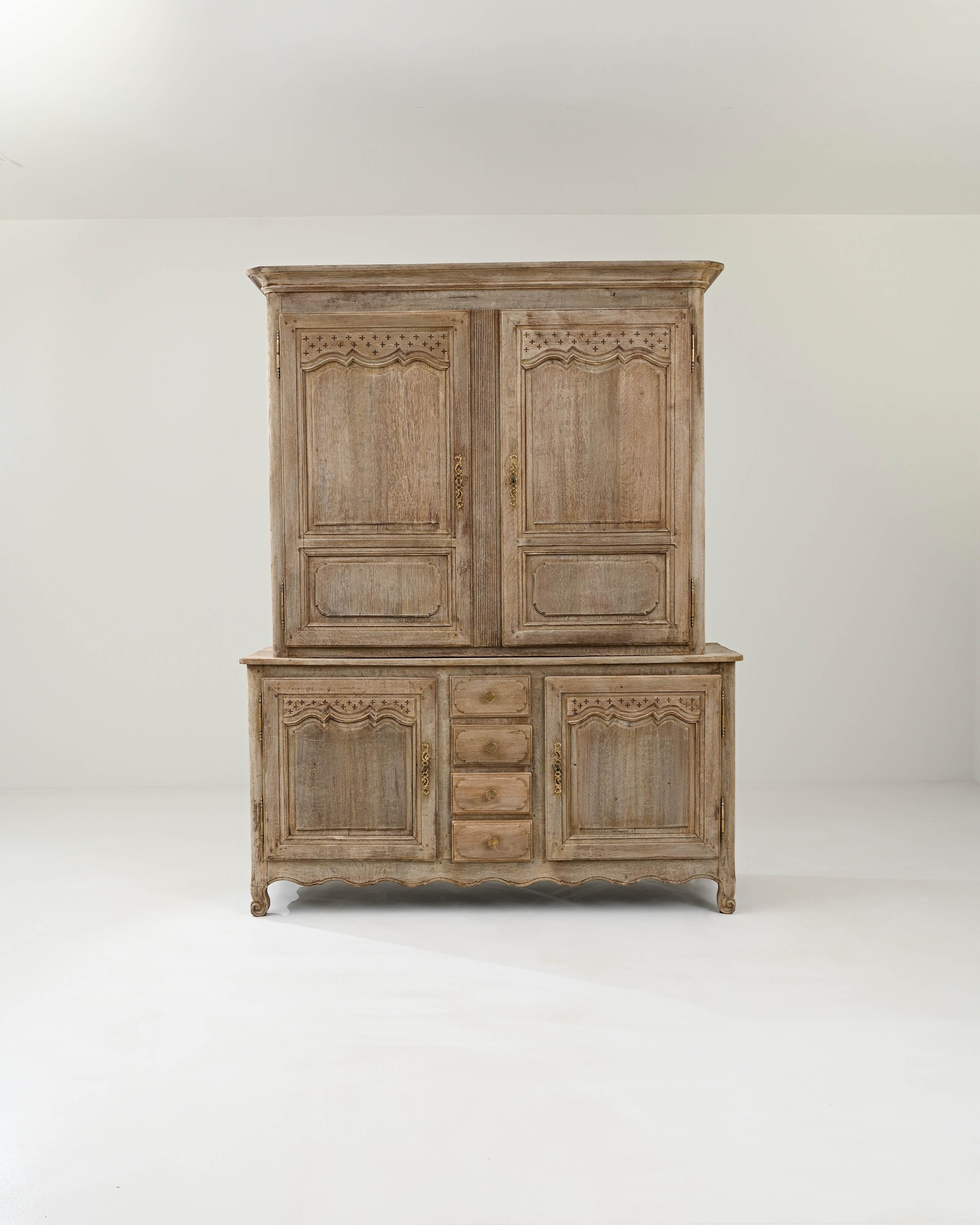 19th Century French Bleached Oak Buffet a Deux Corps 2