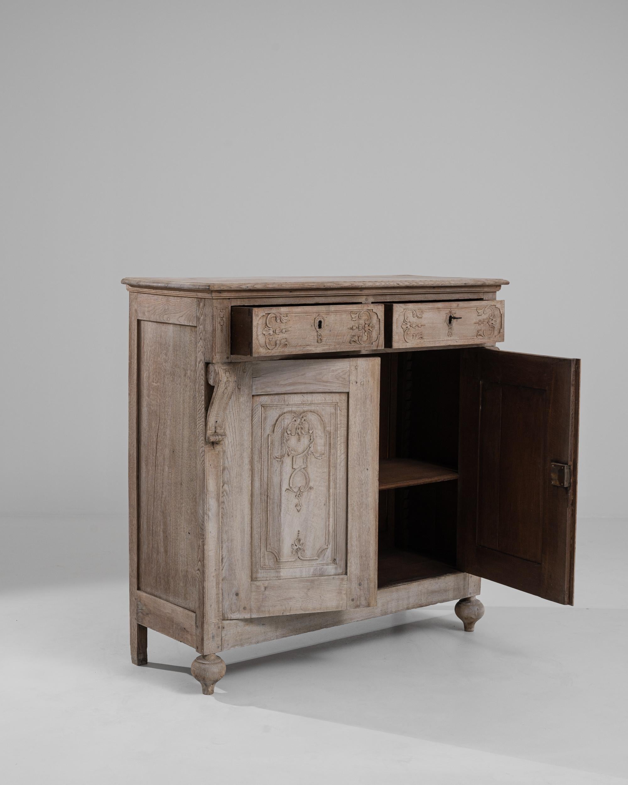 19th Century French Bleached Oak Buffet For Sale 1