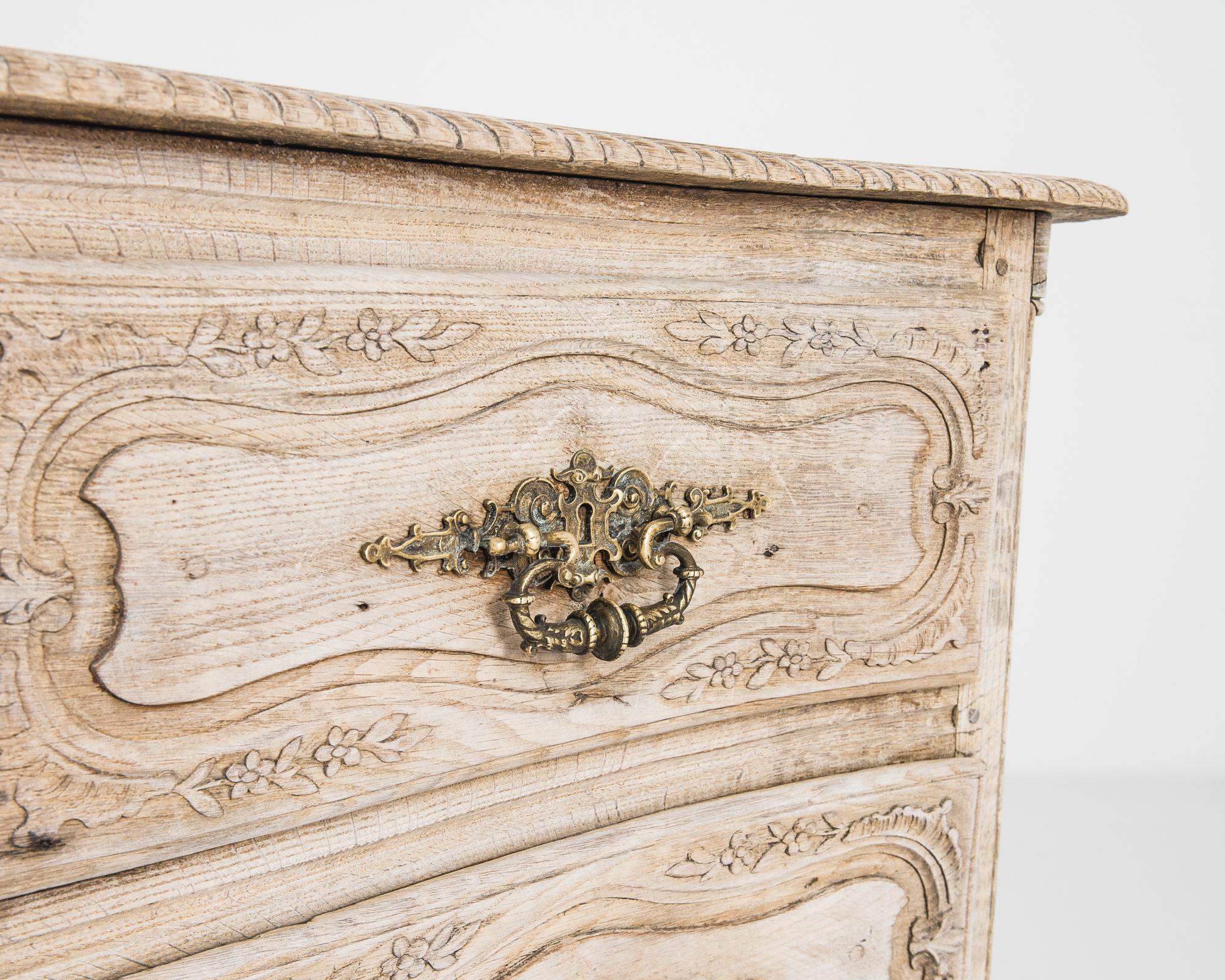 19th Century French Bleached Oak Chest of Drawers For Sale 4