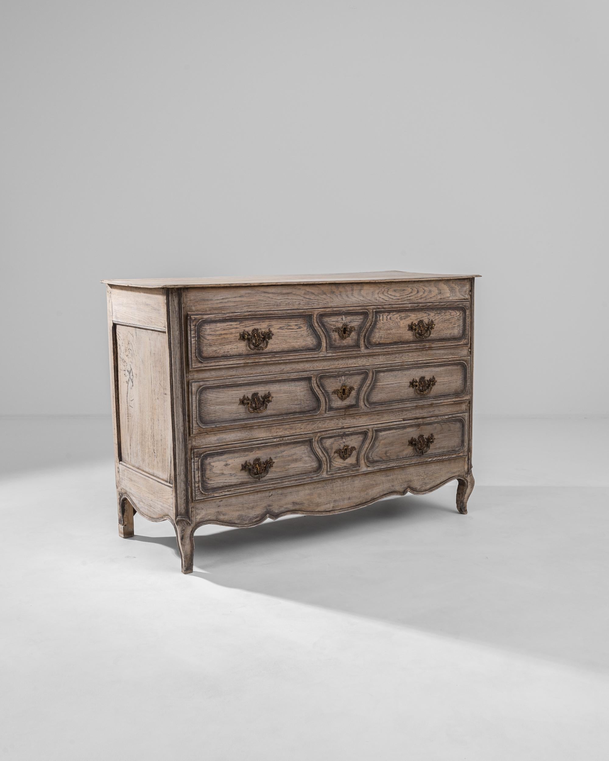 19th Century French Bleached Oak Chest of Drawers For Sale 6