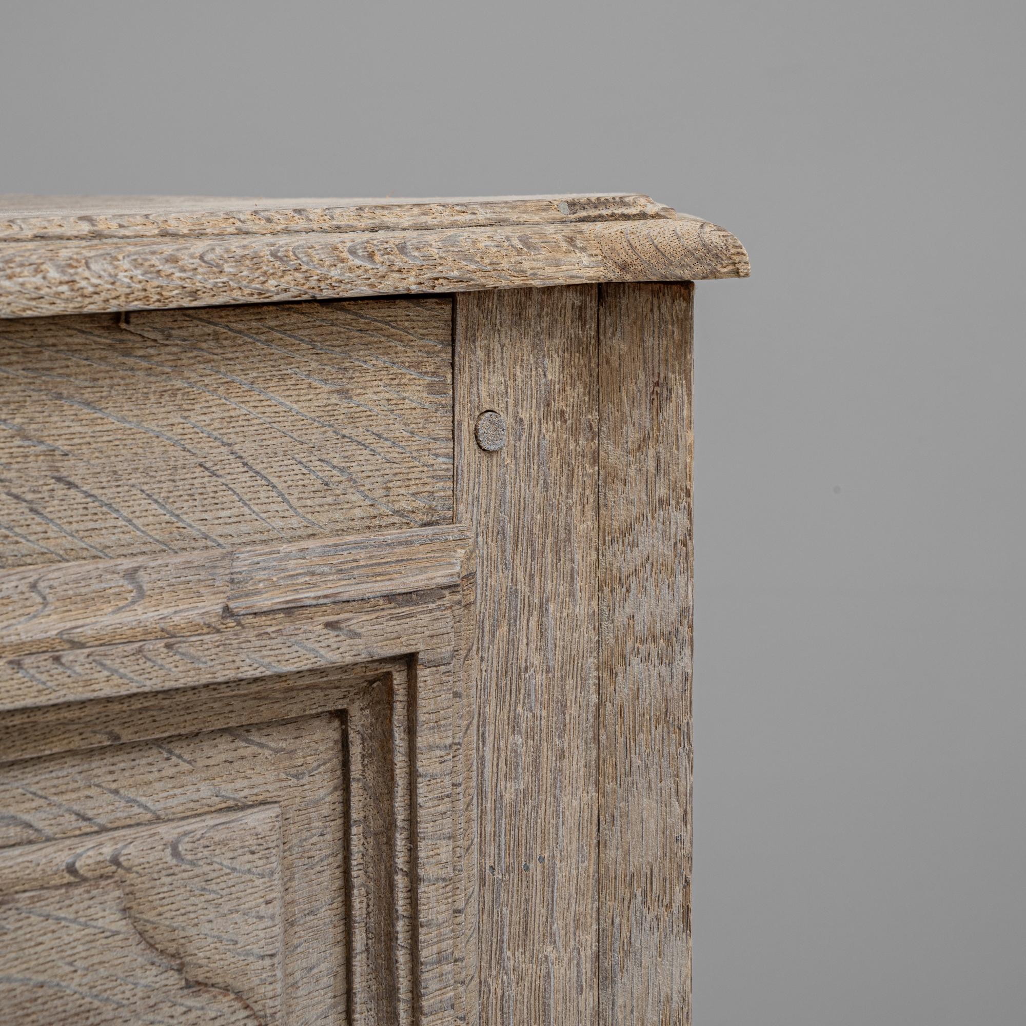 19th Century French Bleached Oak Chest Of Drawers For Sale 7