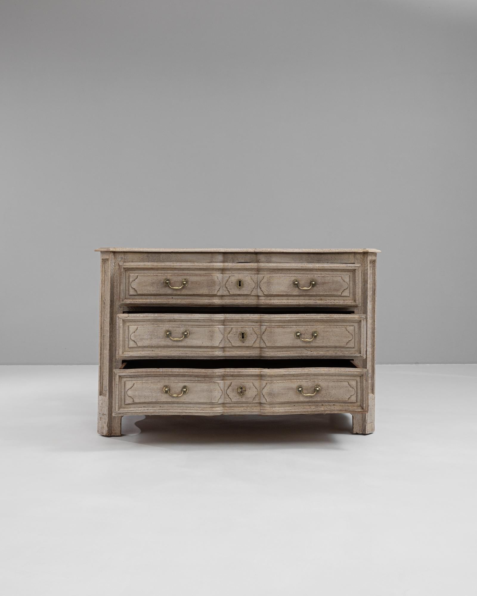 19th Century French Bleached Oak Chest Of Drawers In Good Condition For Sale In High Point, NC