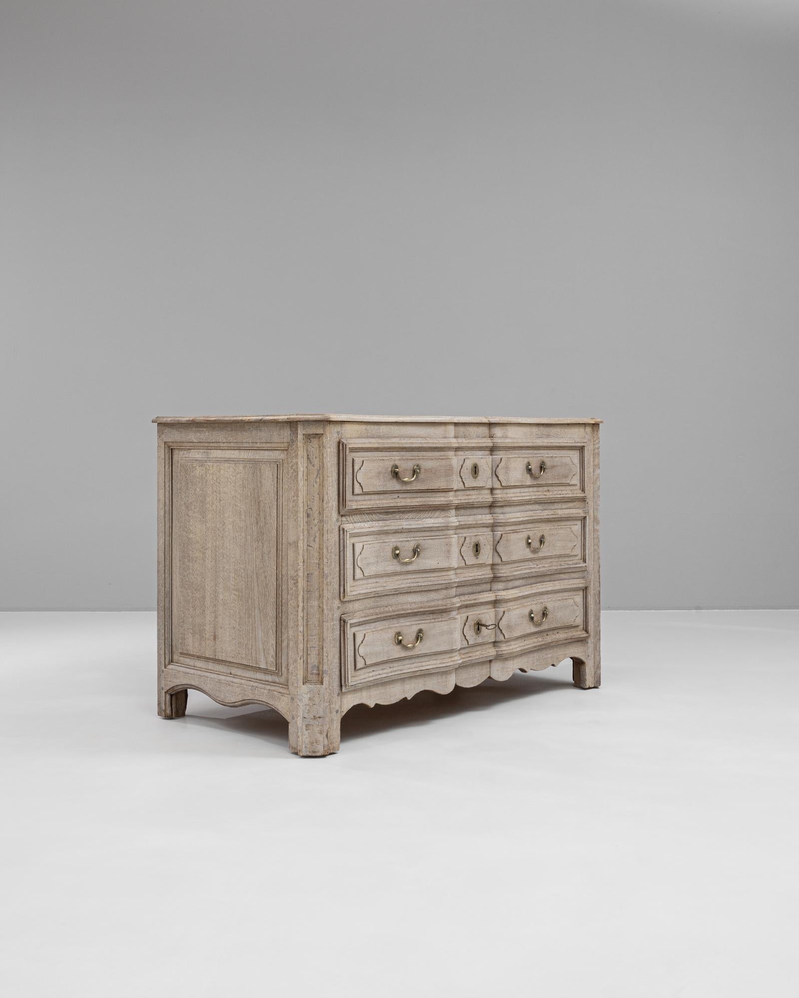 19th Century French Bleached Oak Chest Of Drawers For Sale 2