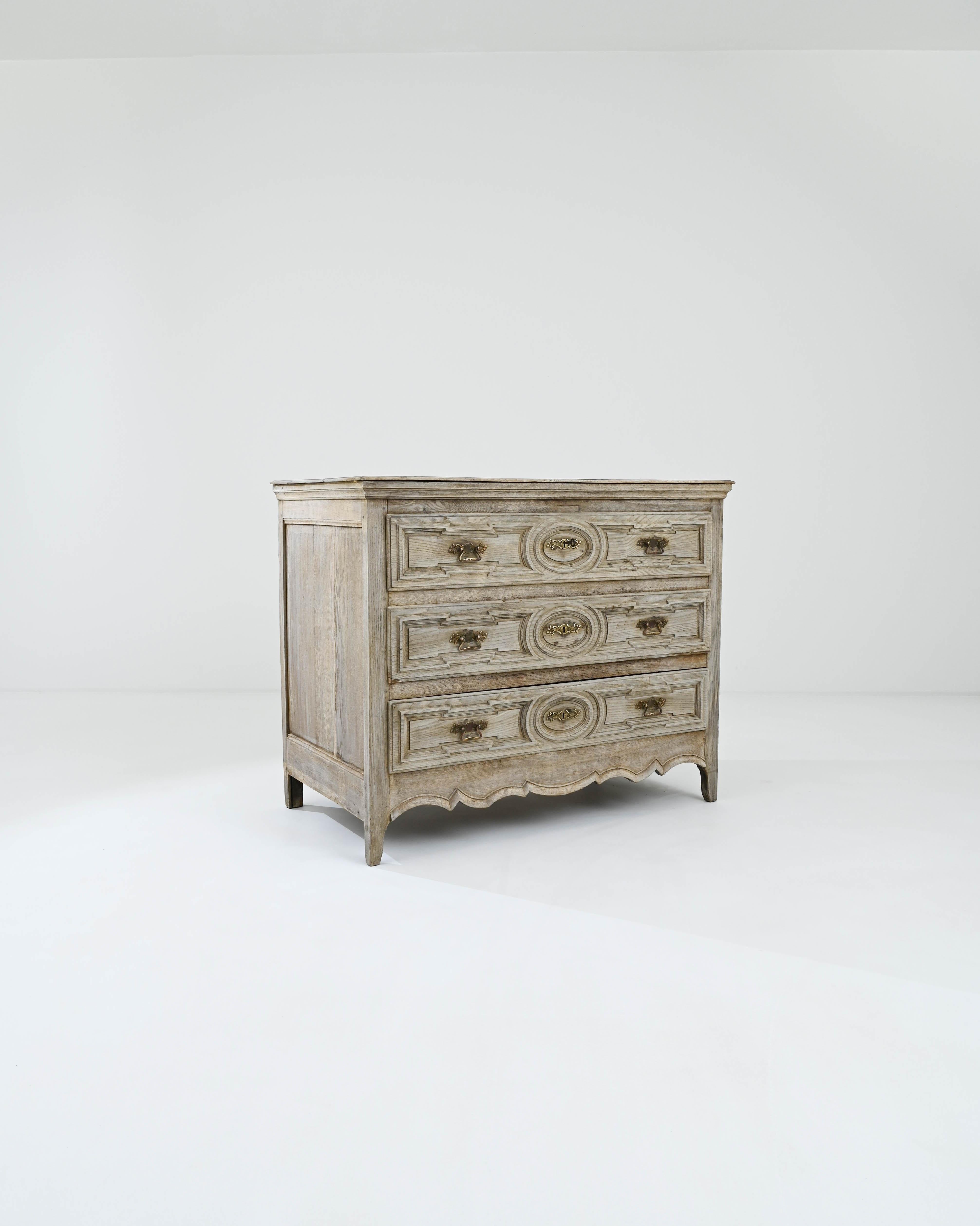 19th Century French Bleached Oak Chest of Drawers 1