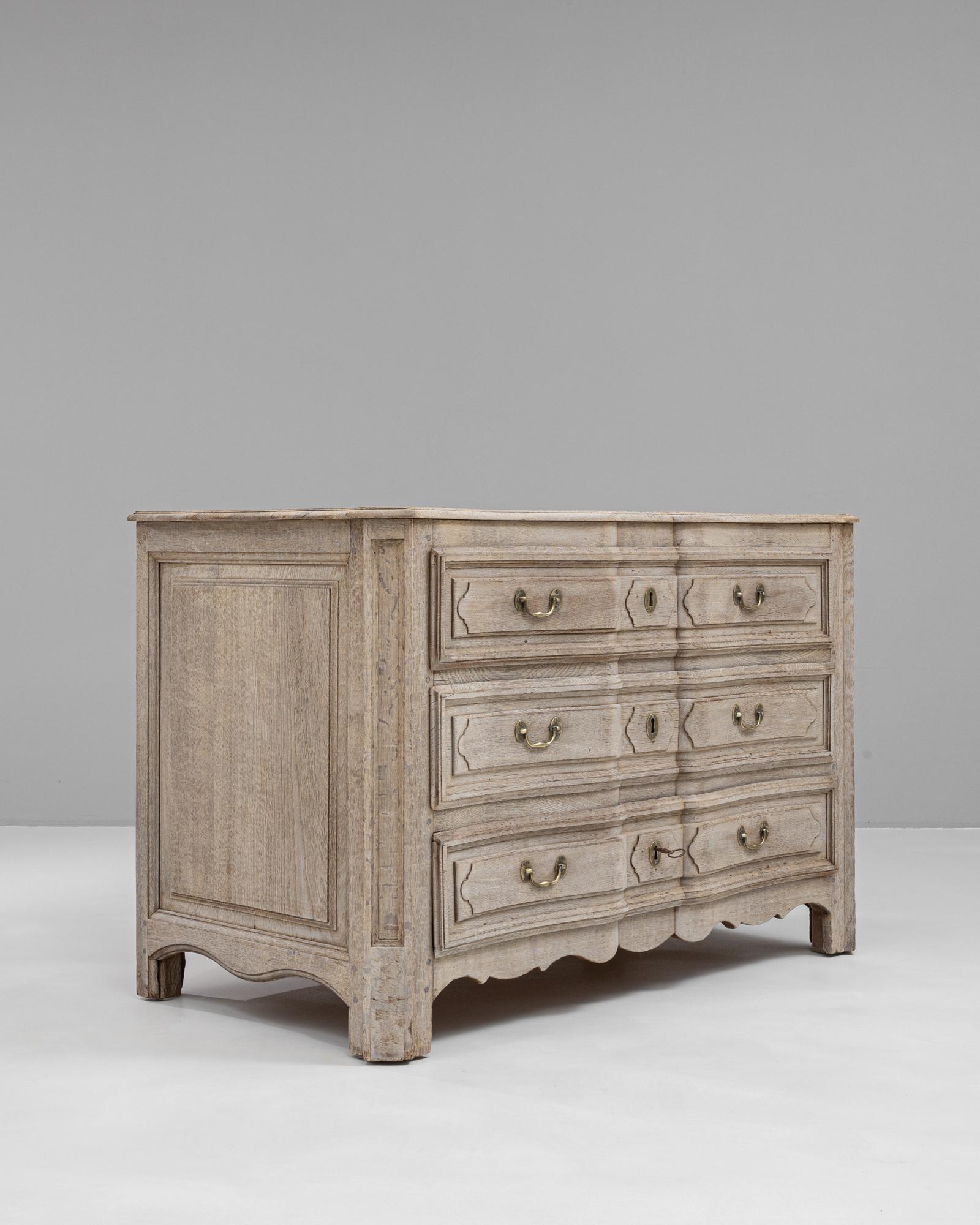 19th Century French Bleached Oak Chest Of Drawers For Sale 5