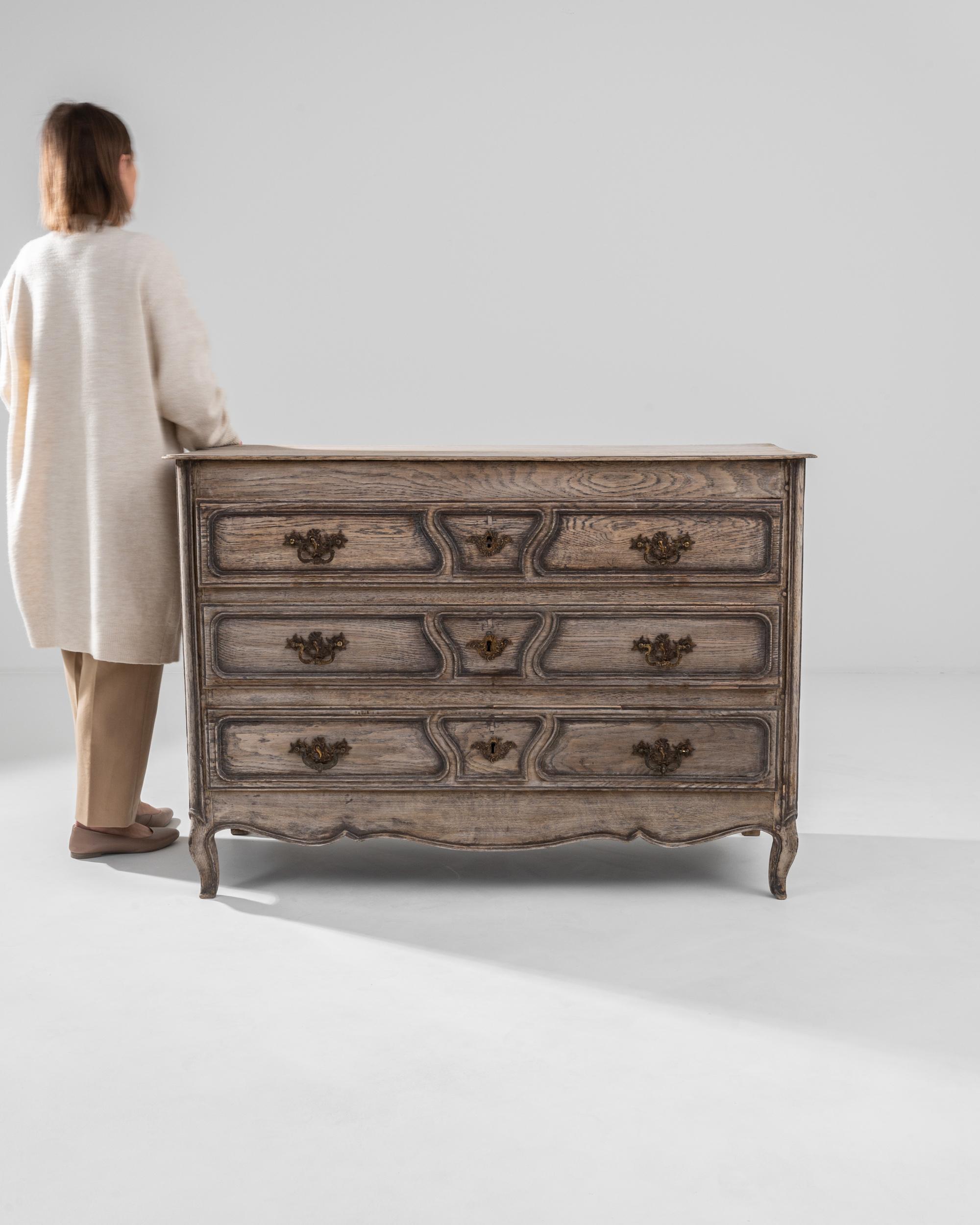 19th Century French Bleached Oak Chest of Drawers For Sale 5
