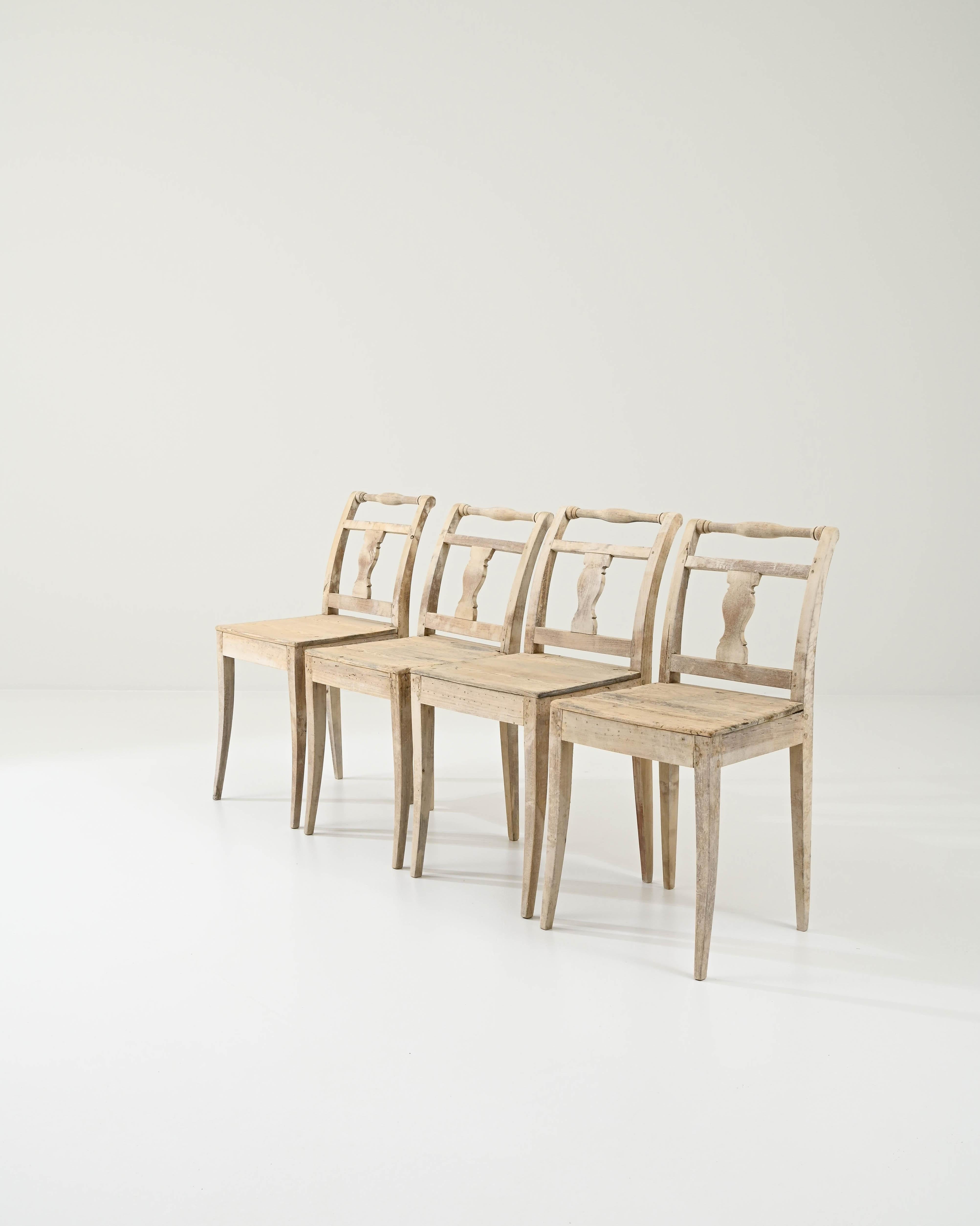 19th Century French Bleached Oak Dining Chairs, Set of 4 For Sale 3