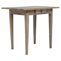 Mesa auxiliar francesa de roble blanqueado del siglo XIX