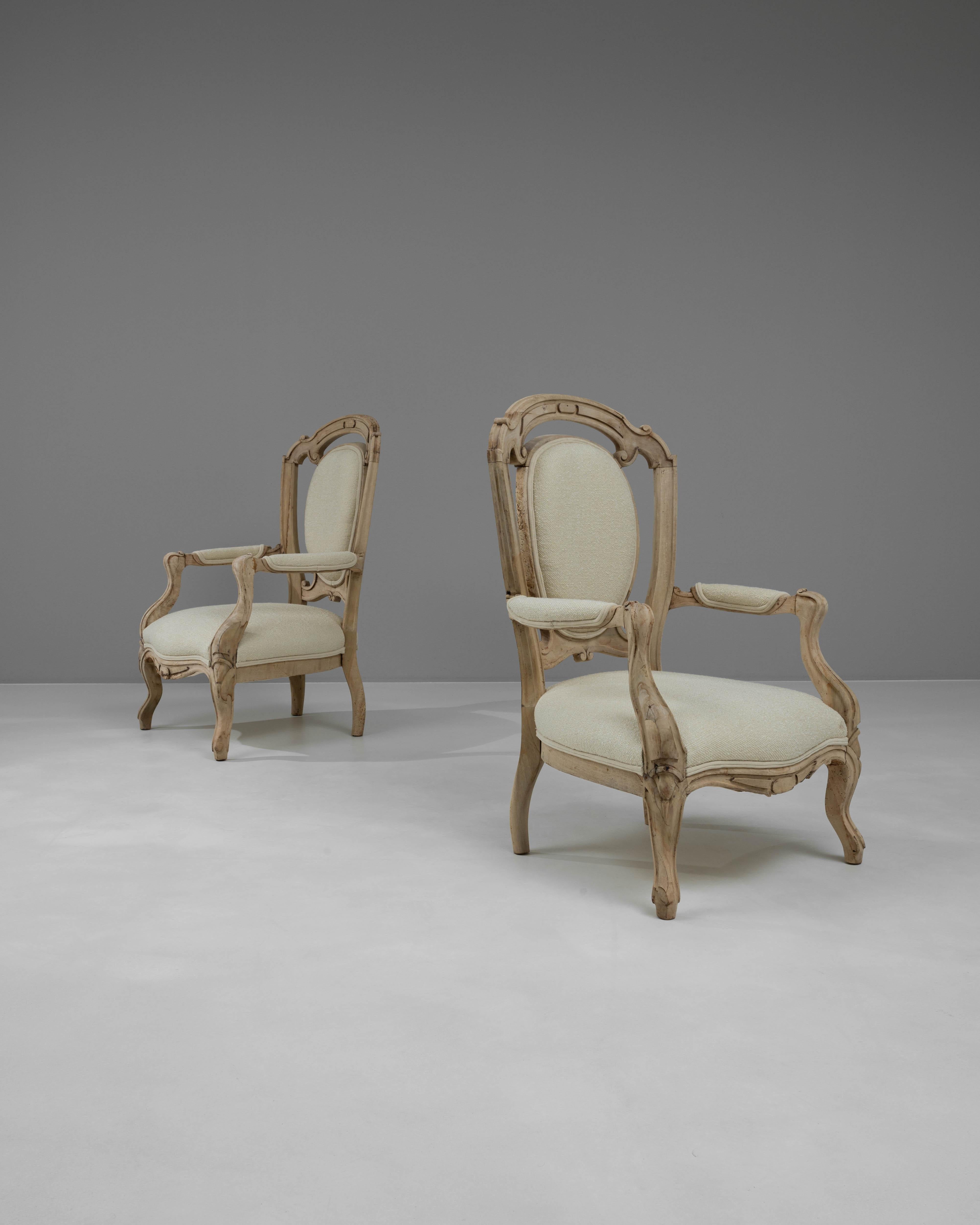 19th Century French Bleached Oak Upholstered Armchairs, a Pair In Good Condition For Sale In High Point, NC