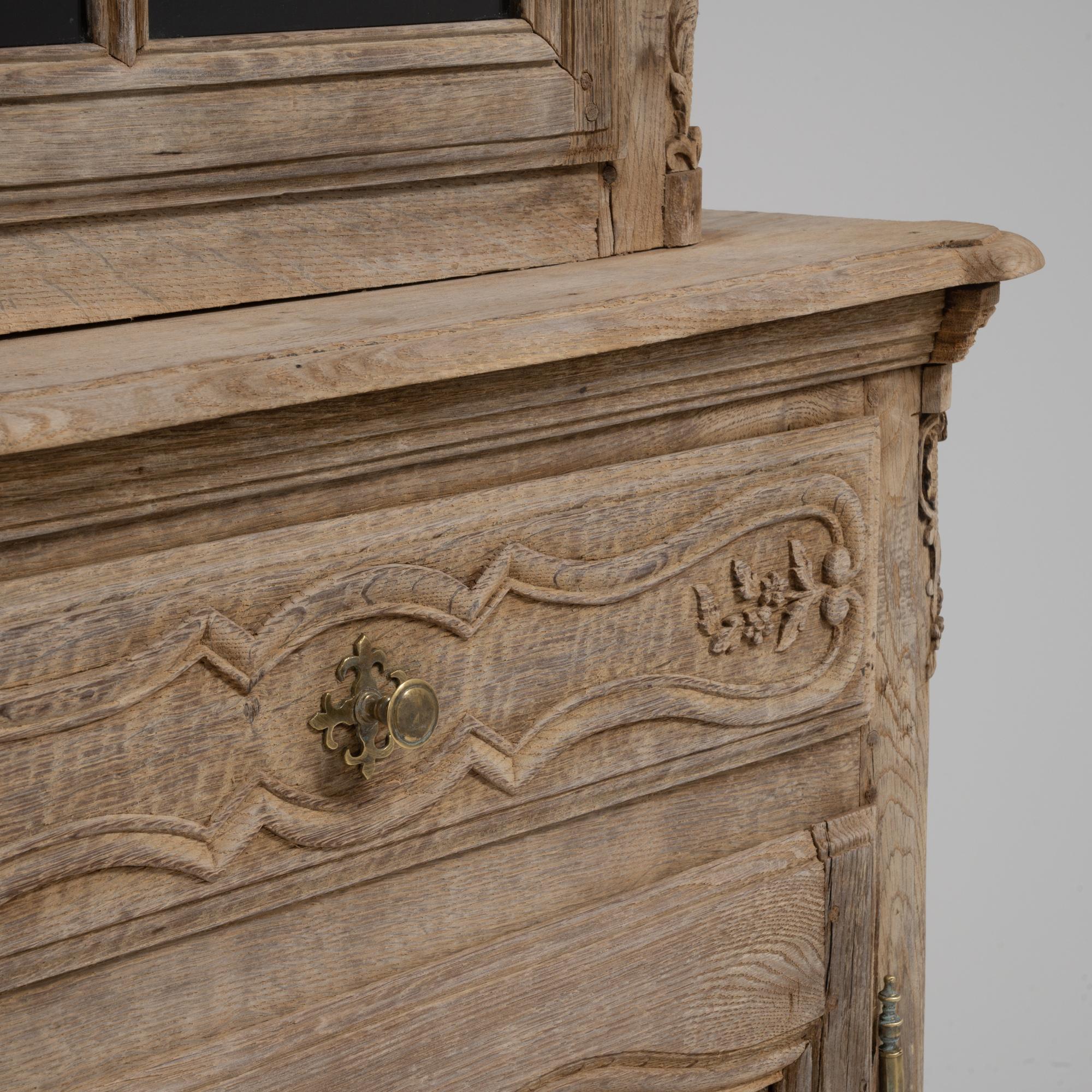 19th Century French Bleached Oak Vitrine For Sale 8