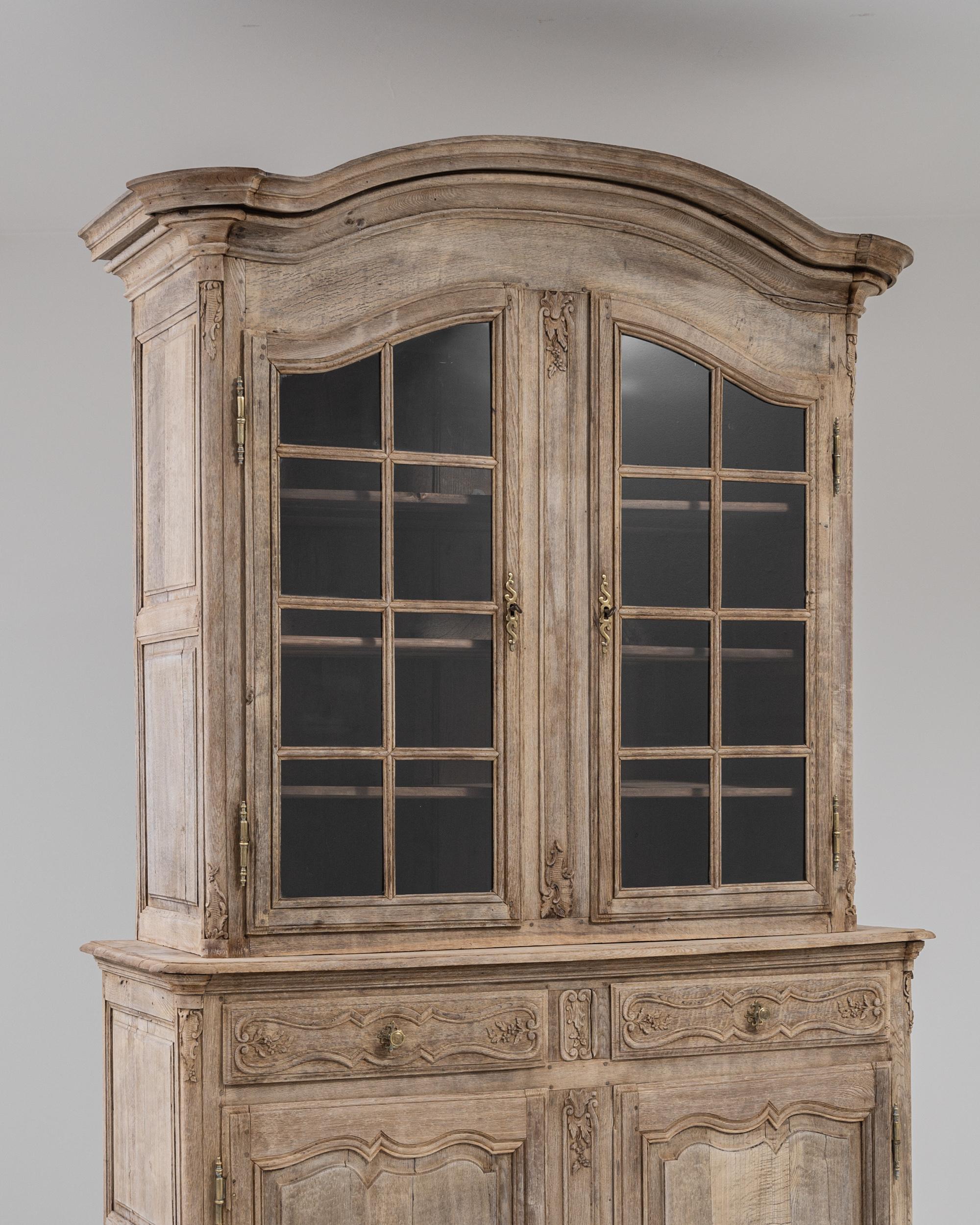 19th Century French Bleached Oak Vitrine For Sale 4