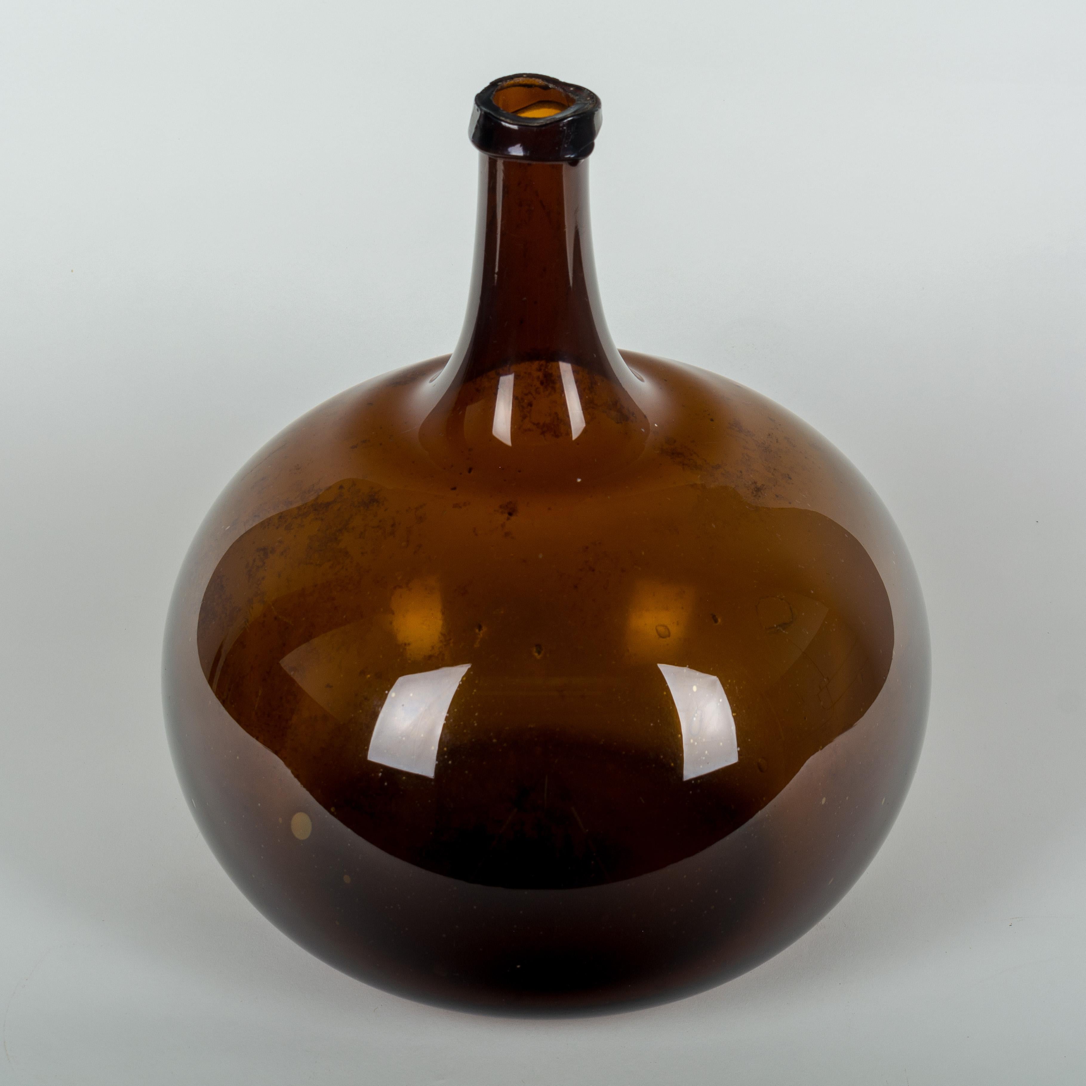 19th Century French Blown Glass Demijohn Bottle (Handgefertigt)