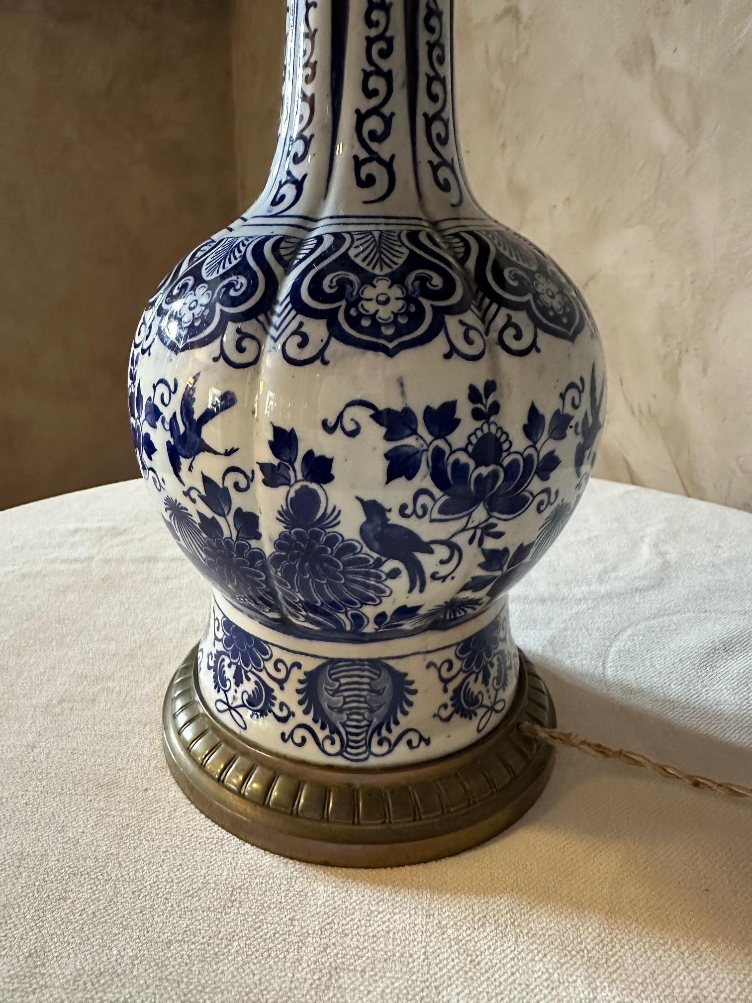 19th century French Blue and White Delft Porcelain Table Lamp For Sale 4