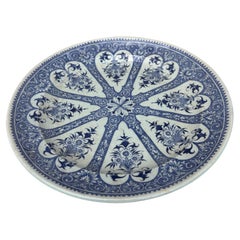 Plato llano francés de loza azul y blanca del siglo XIX, de Sarreguemines