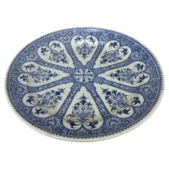 Plato llano francés de loza azul y blanca del siglo XIX, de Sarreguemines