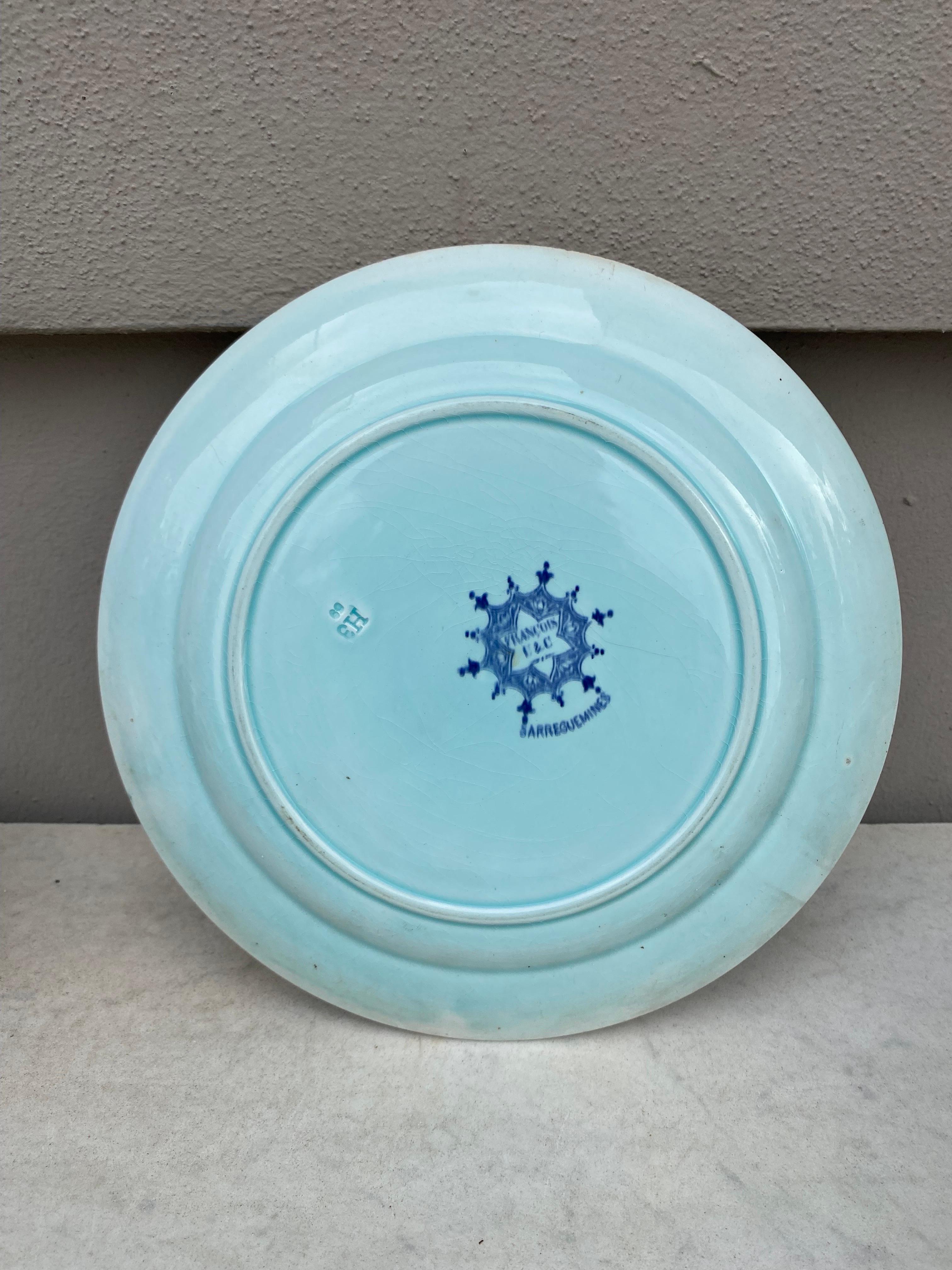 Plato llano francés del siglo XIX de loza azul y blanca Sarreguemines Francés en venta