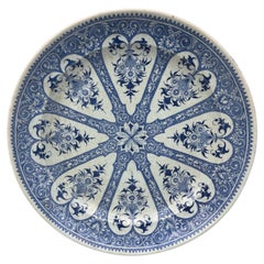 Plato llano francés de loza azul y blanca del siglo XIX, de Sarreguemines
