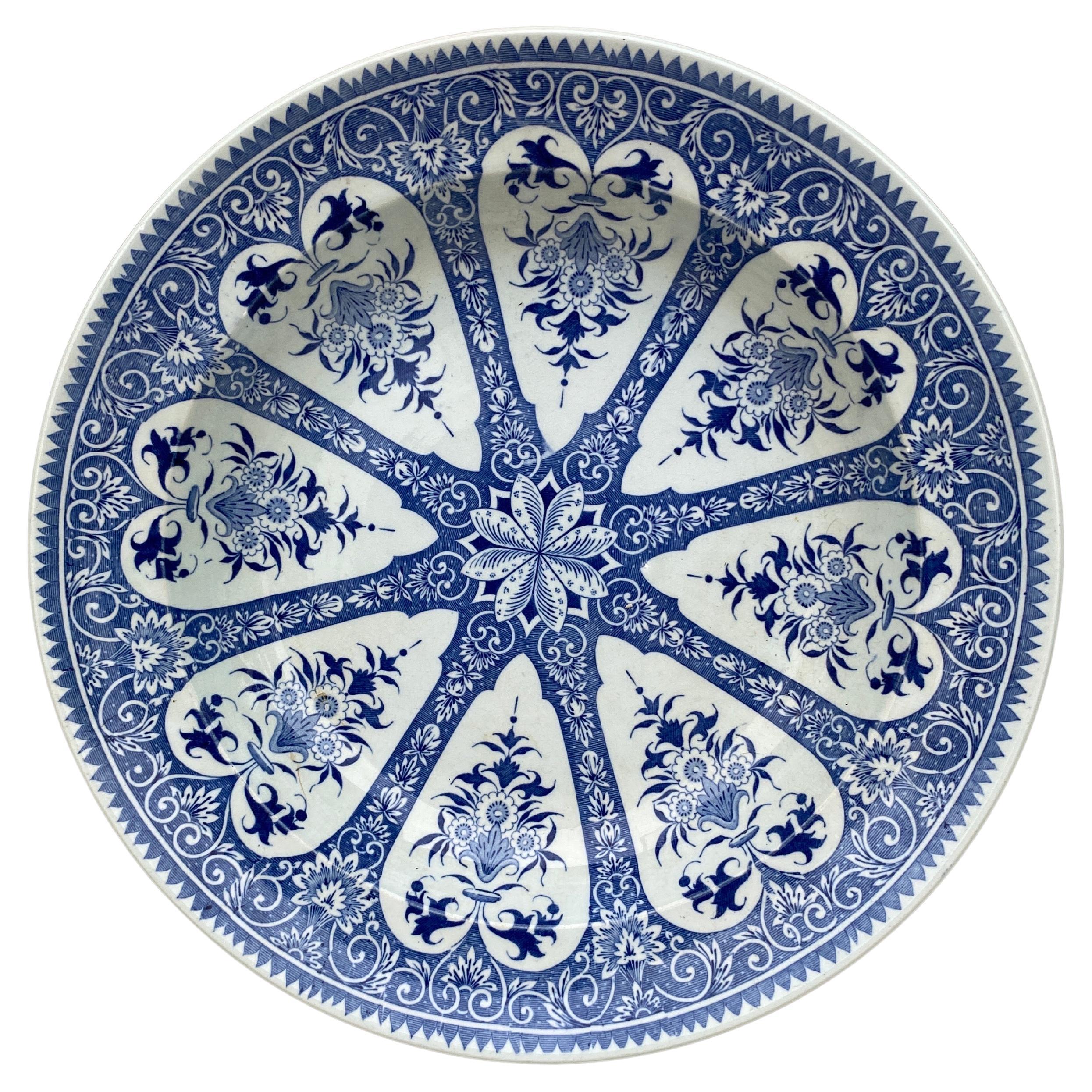 Französischer blau-weißer Fayence-Suppenteller aus Sarreguemines des 19. Jahrhunderts
