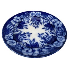 Piatto francese del XIX secolo in bianco e blu Morning Glory Vieillard Bordeaux