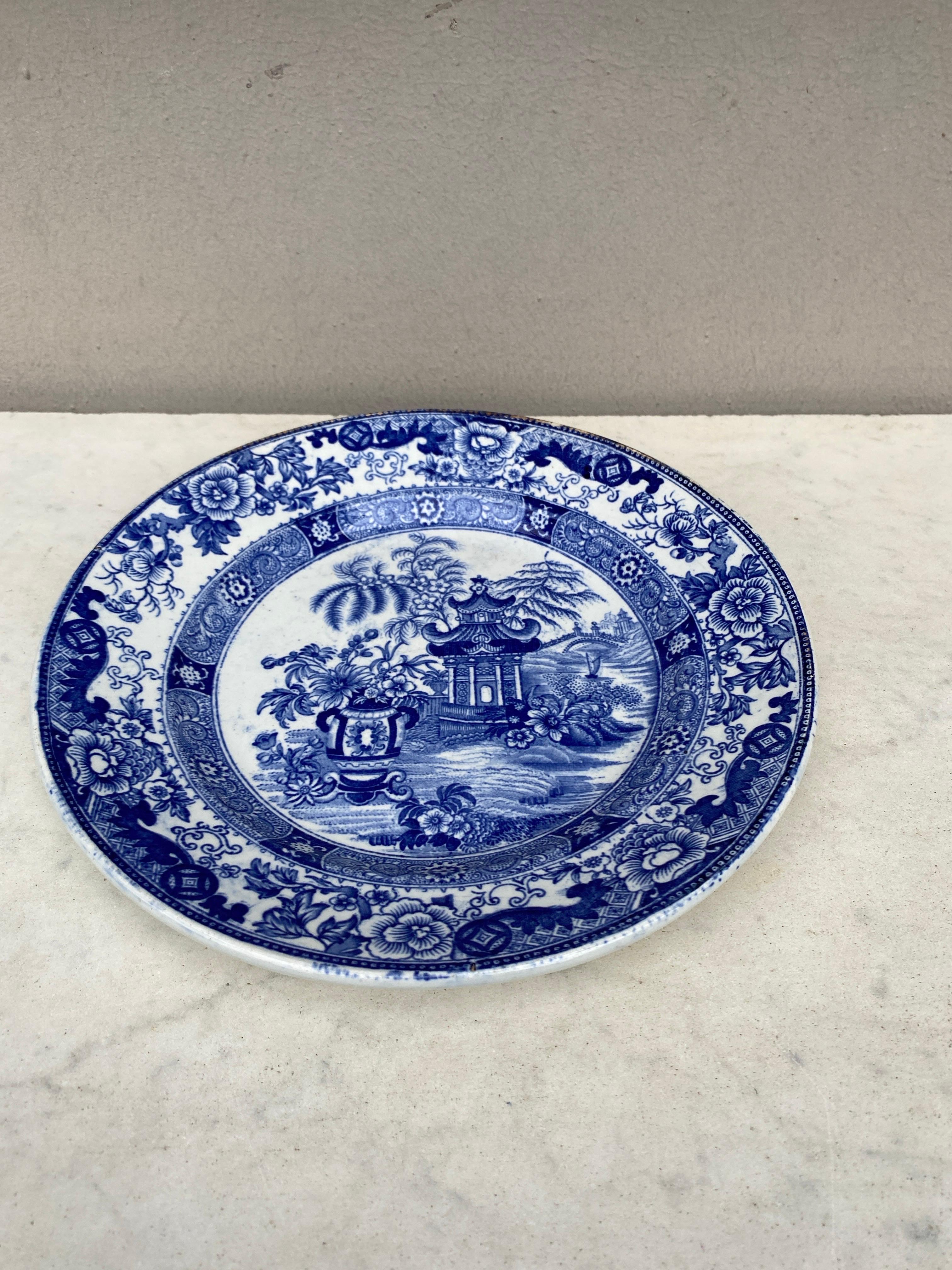 19th Century French Blue & White Pagoda Plate signed Creil et Montereau.
8.7 inches diameter.