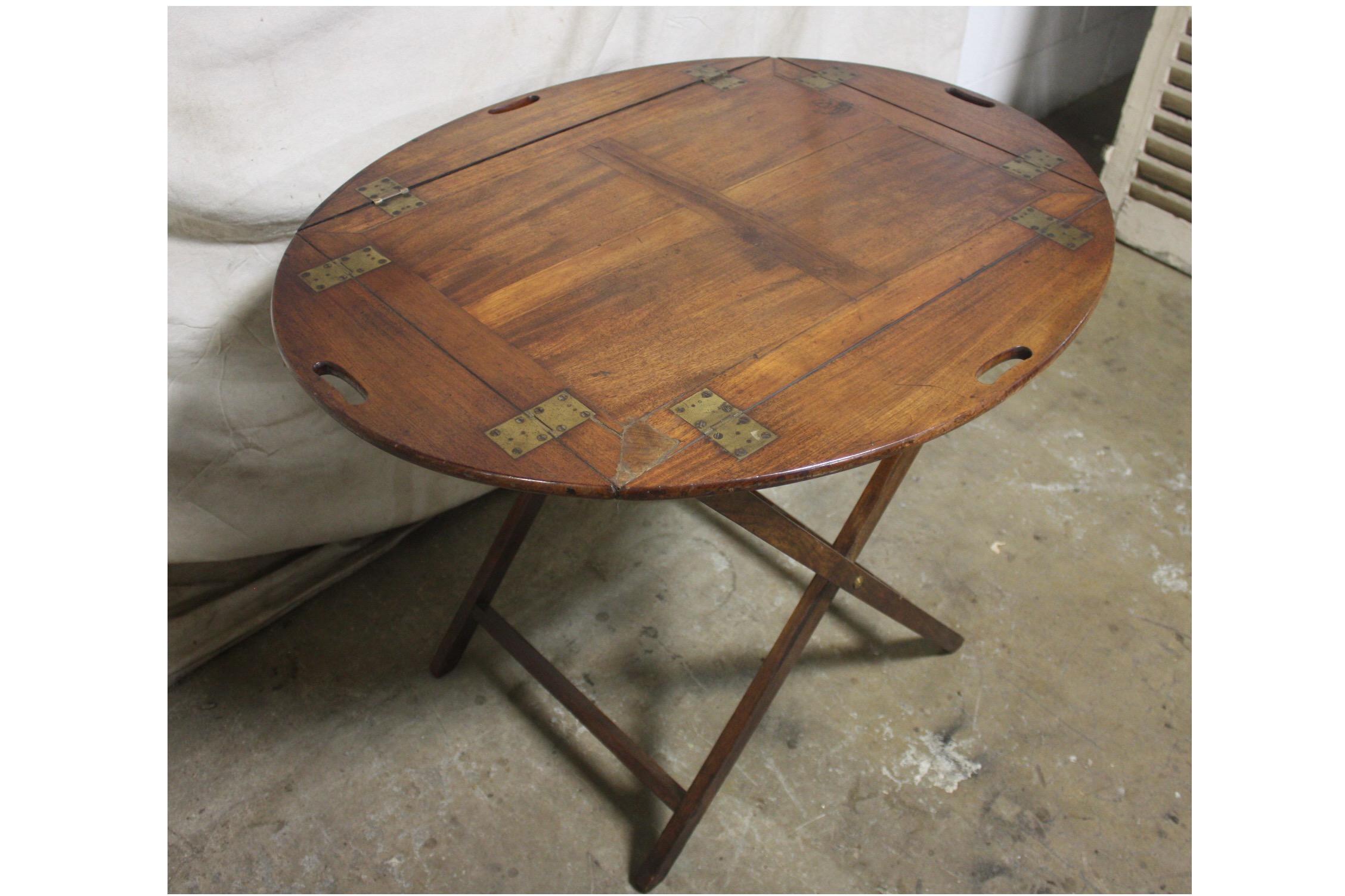 Walnut 19th Century French Boat Table For Sale