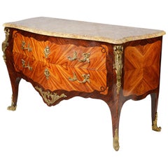 Commode française du 19ème siècle de style Louis XVI à façade en forme de bombe