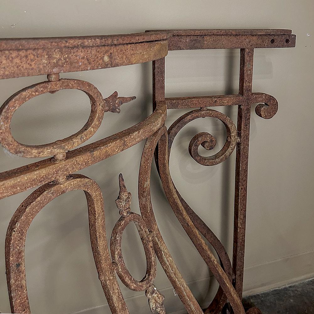 19th Century French Bombe Wrought Iron Balcony Rail ~ Baluster Rail For Sale 12