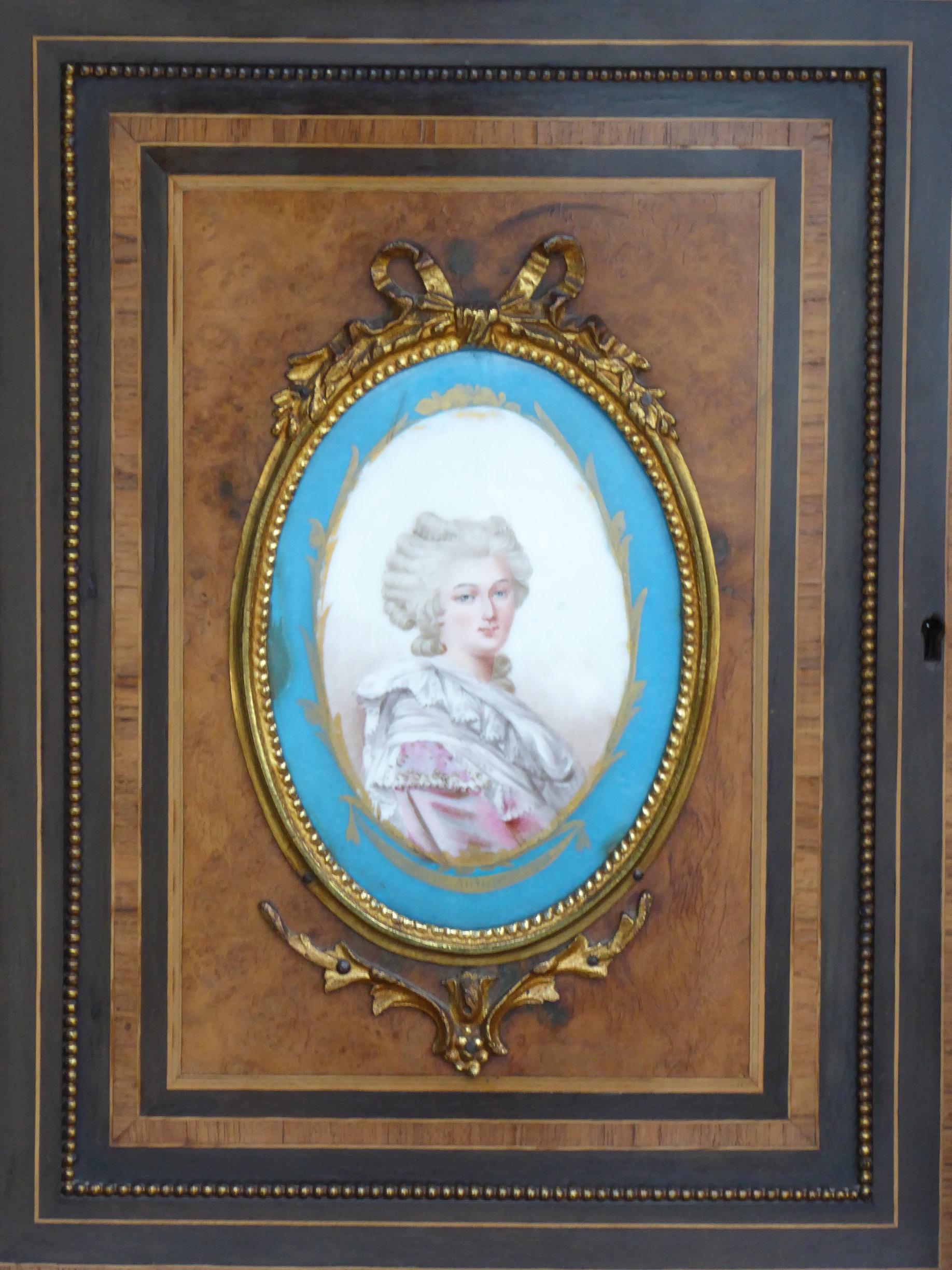 19th Century French Bonheur Du Jour In Good Condition For Sale In Chelmsford, Essex