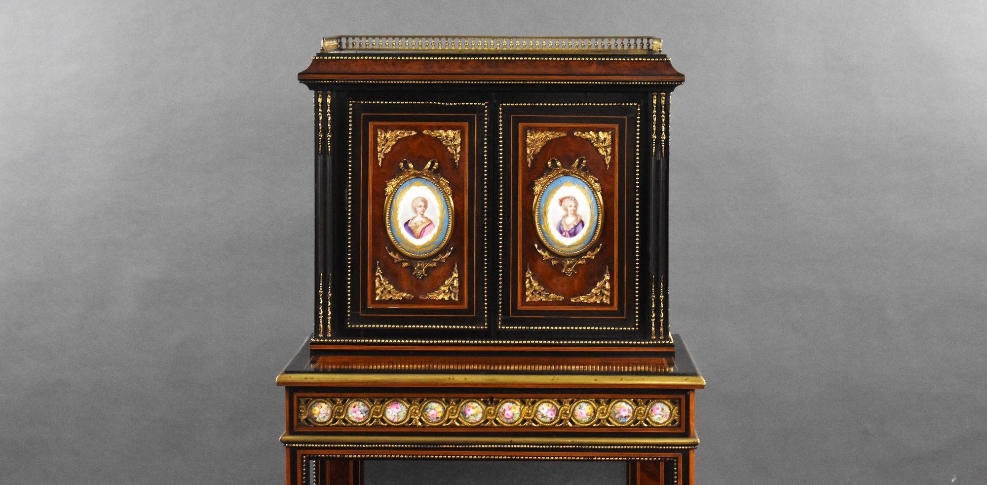 19th Century French Bonheur Du Jour In Good Condition For Sale In Chelmsford, Essex