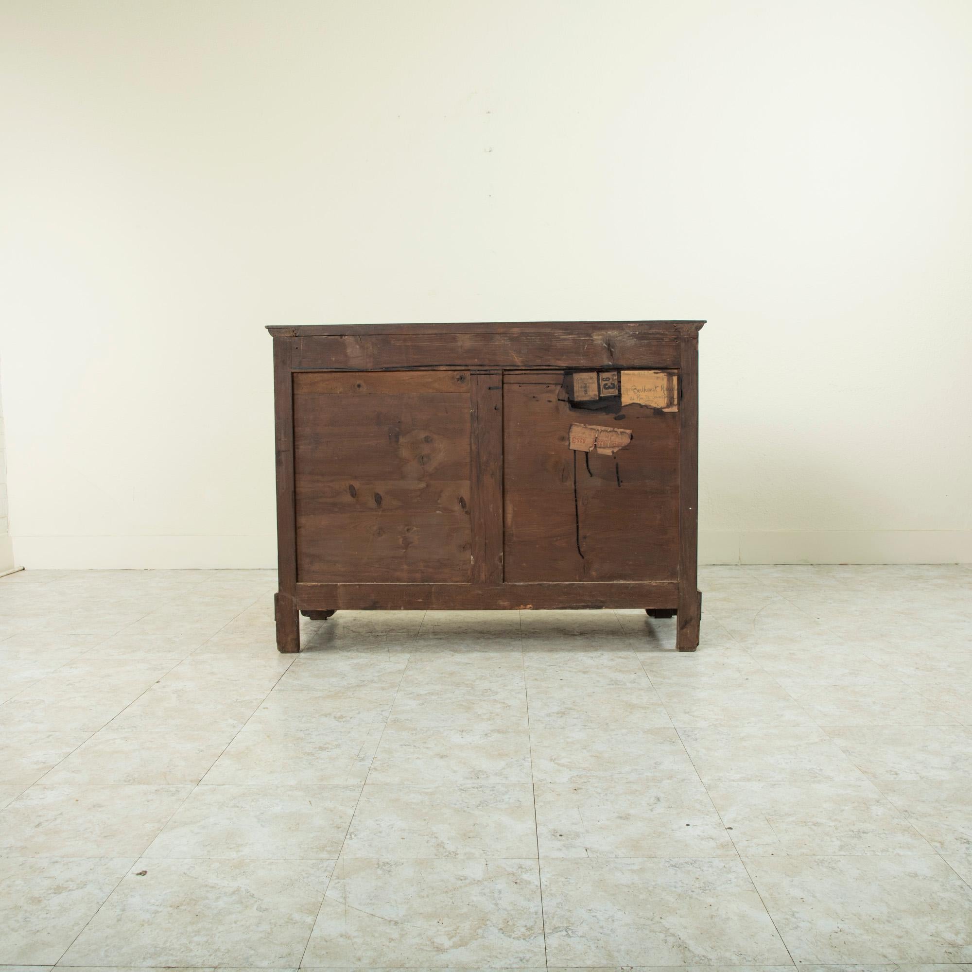 19th Century French Book Matched Walnut Louis Philippe Period Buffet, Sideboard In Good Condition In Fayetteville, AR