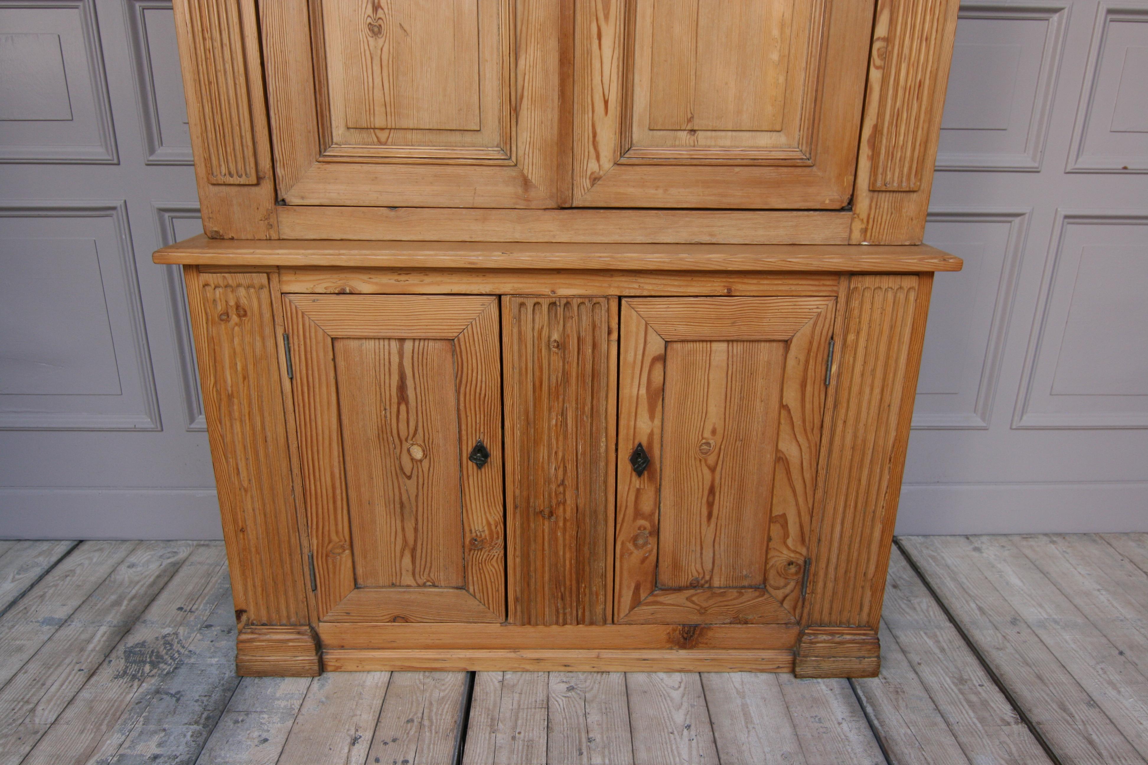 19th Century French Renaissance Revival Bookcase Cabinet Made of Pine For Sale 9