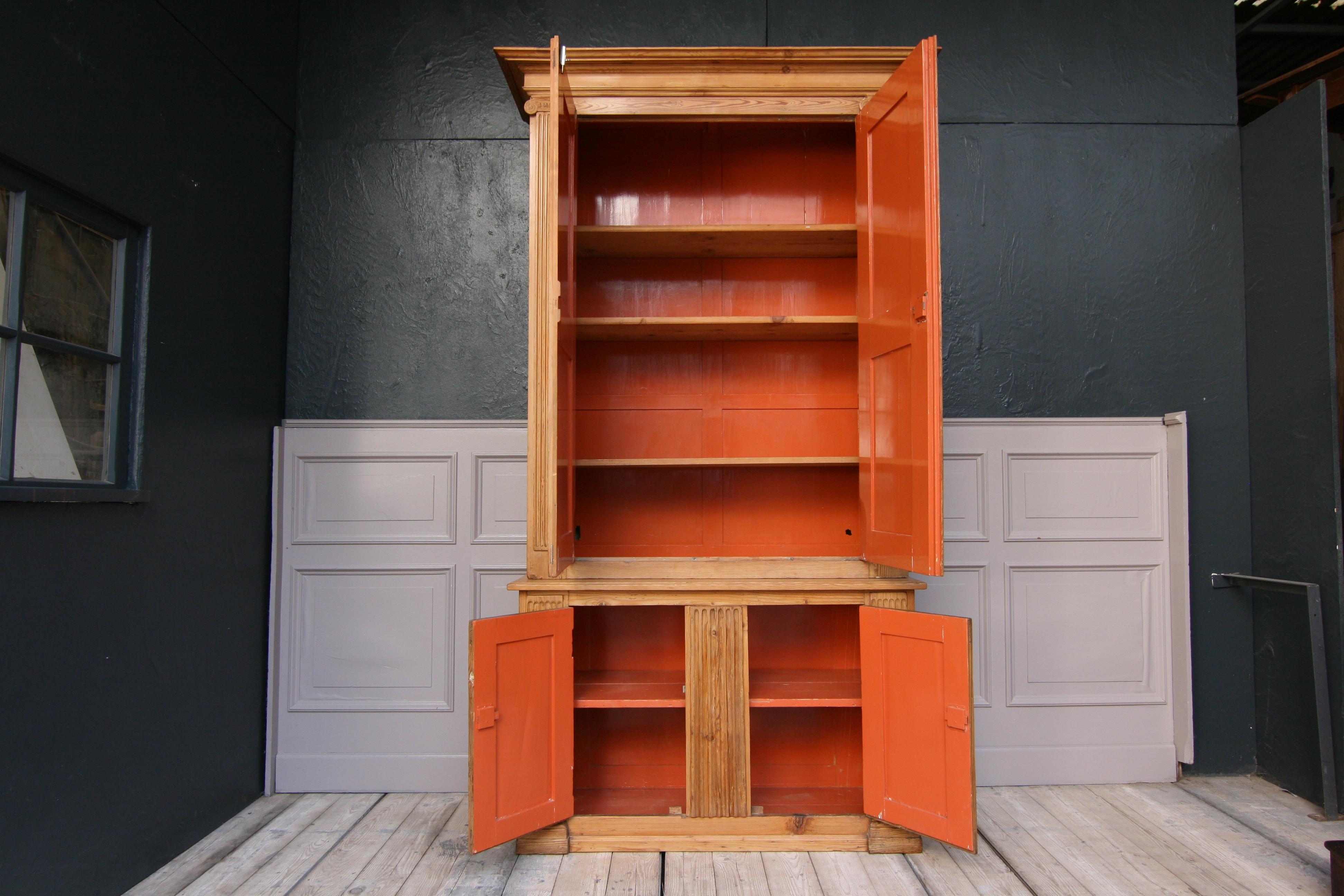 19th Century French Renaissance Revival Bookcase Cabinet Made of Pine In Good Condition For Sale In Dusseldorf, DE