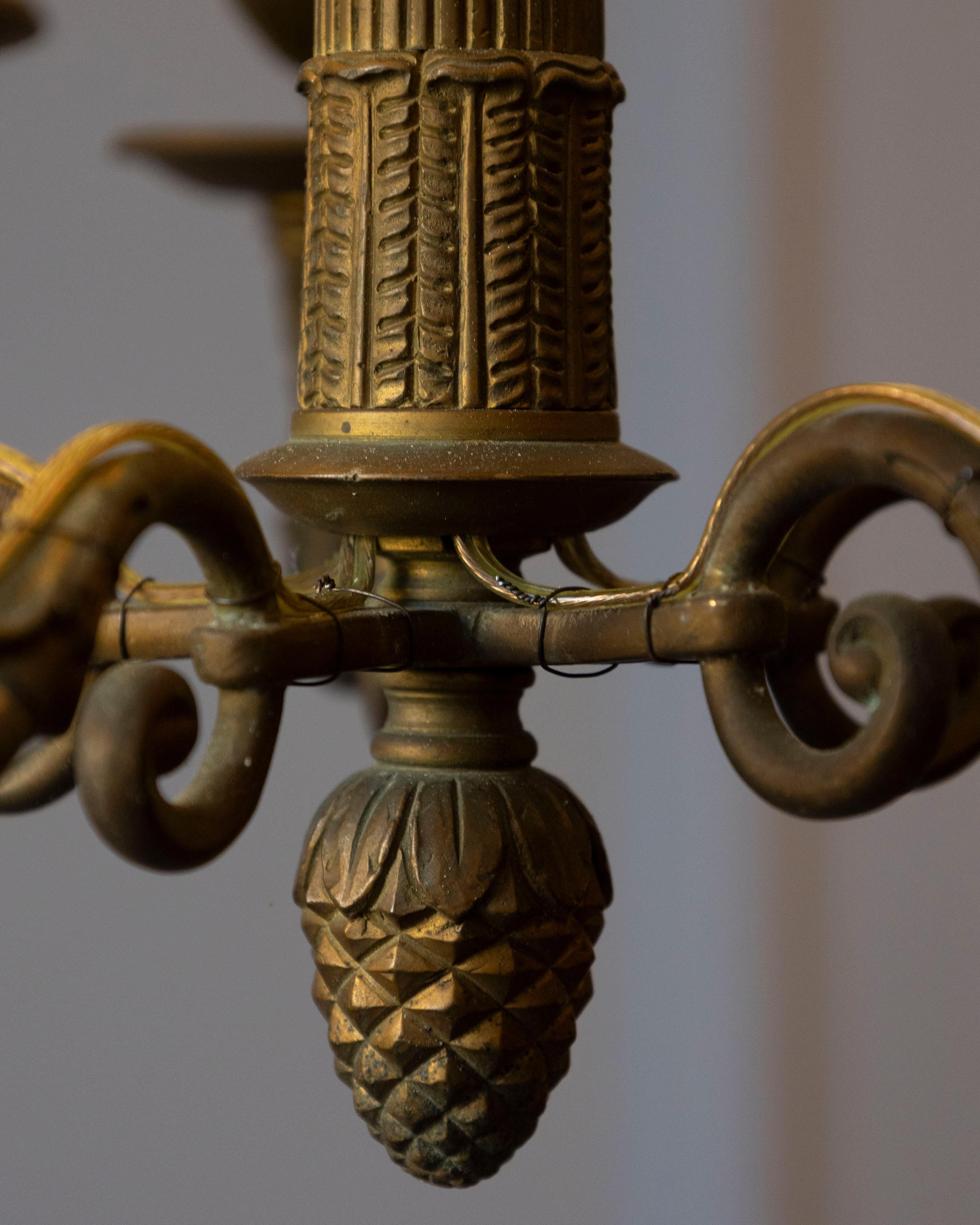 Bronzo Lampadario Bouillotte francese del XIX secolo in tiglio e bronzo in vendita